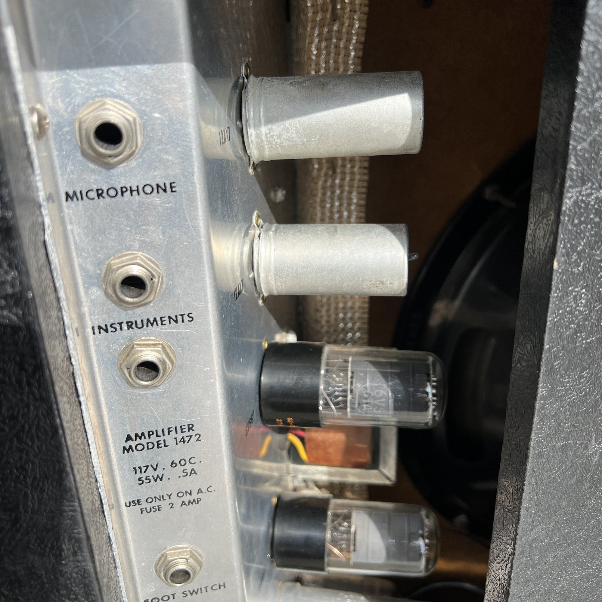 1961 Silvertone 1472 10W Guitar Amplifier