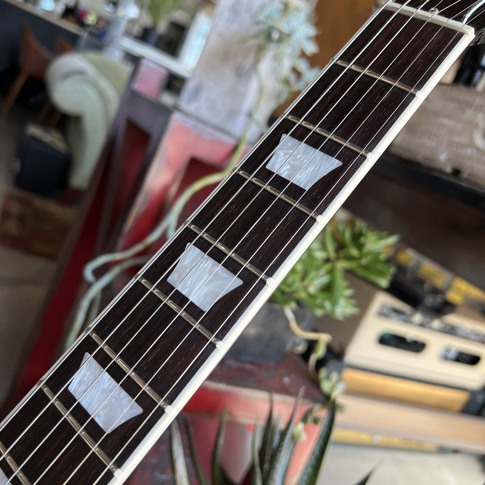 2016 Gibson Les Paul Classic - Ebony