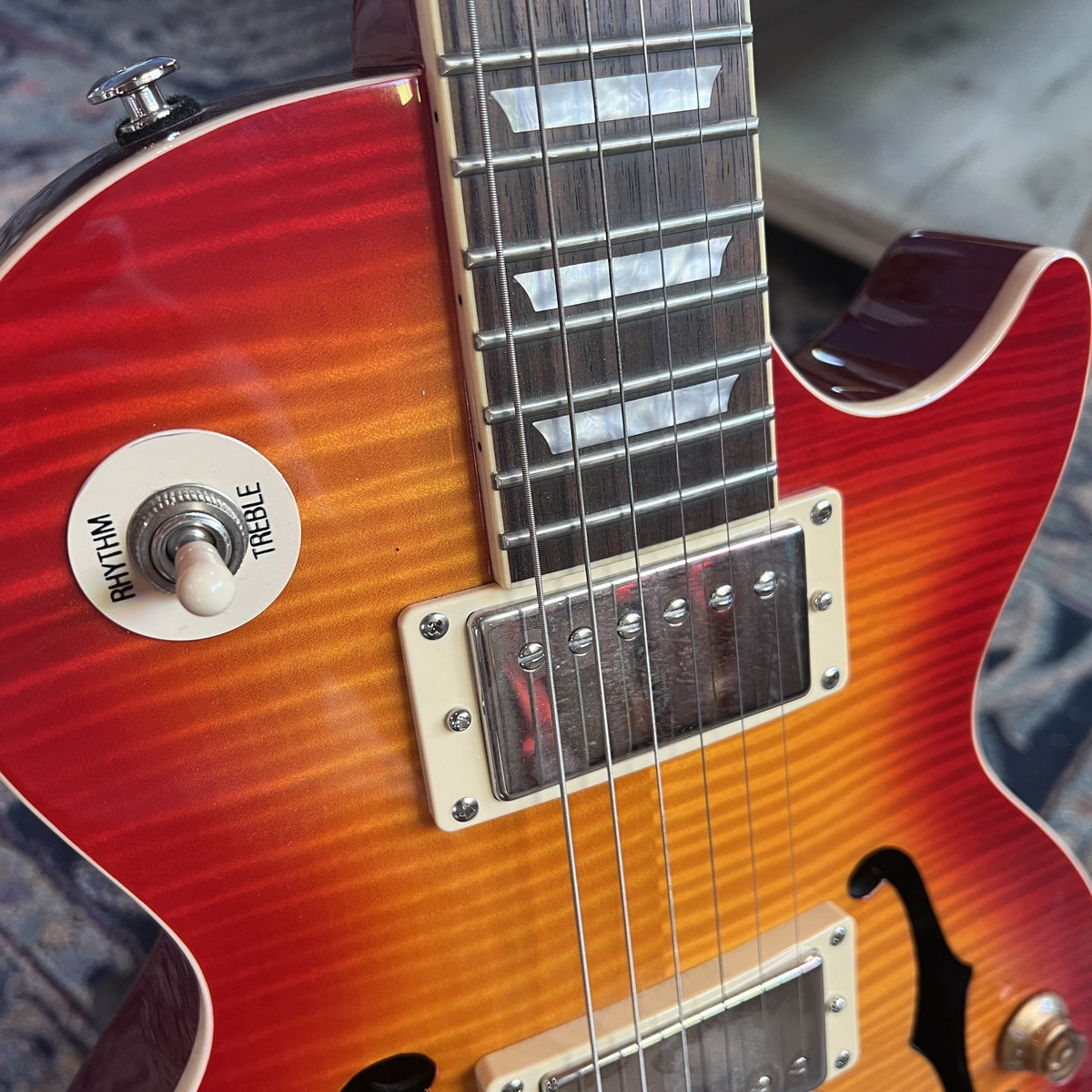 2016 Epiphone Les Paul Florentine PRO Semi-Hollow – Faded Cherry Burst