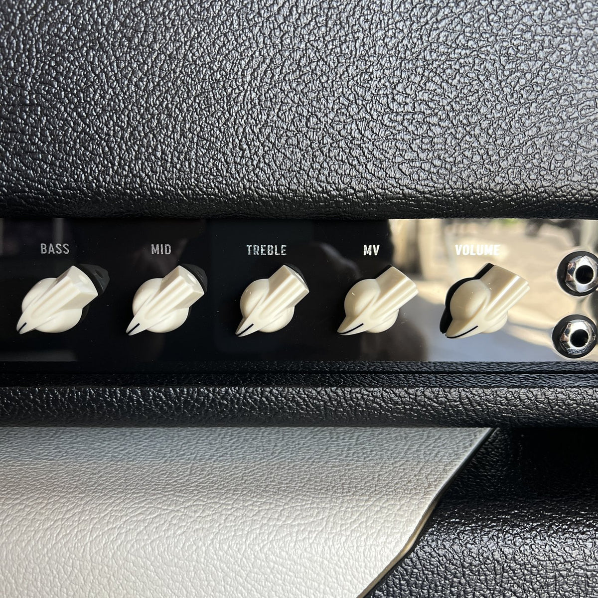 Divided by 13 AMW 39 Head - Black Bronco Tolex / Cream V