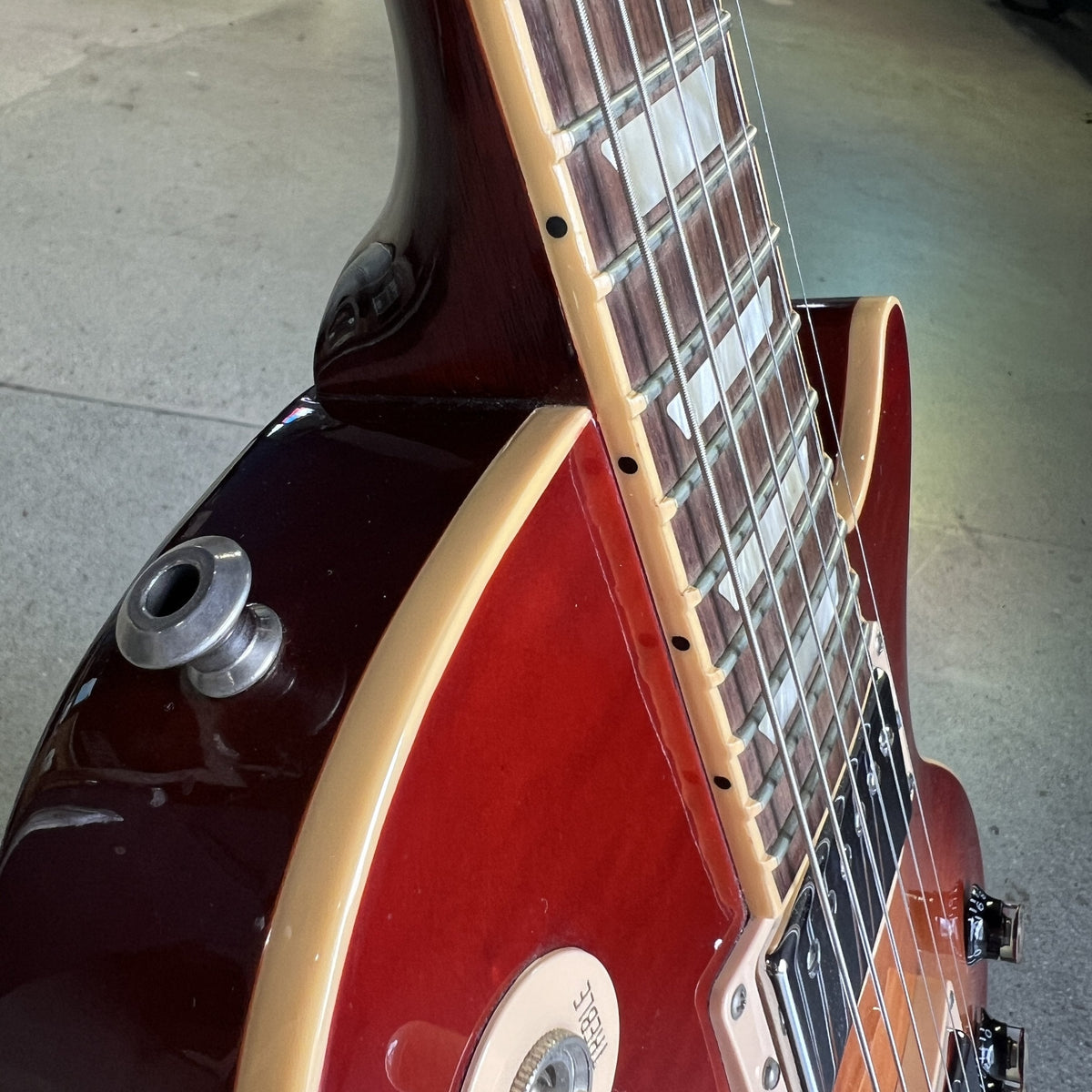 2008 Les Paul Standard, Heritage Cherry Sunburst