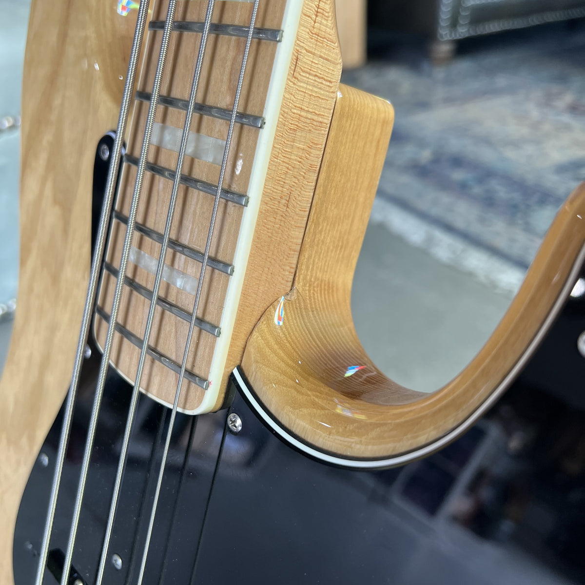 Fender Crafted in Japan (CIJ) 1975 Reissue Jazz Bass (JB75) – Natural Ash with Maple Neck (2004-2005)