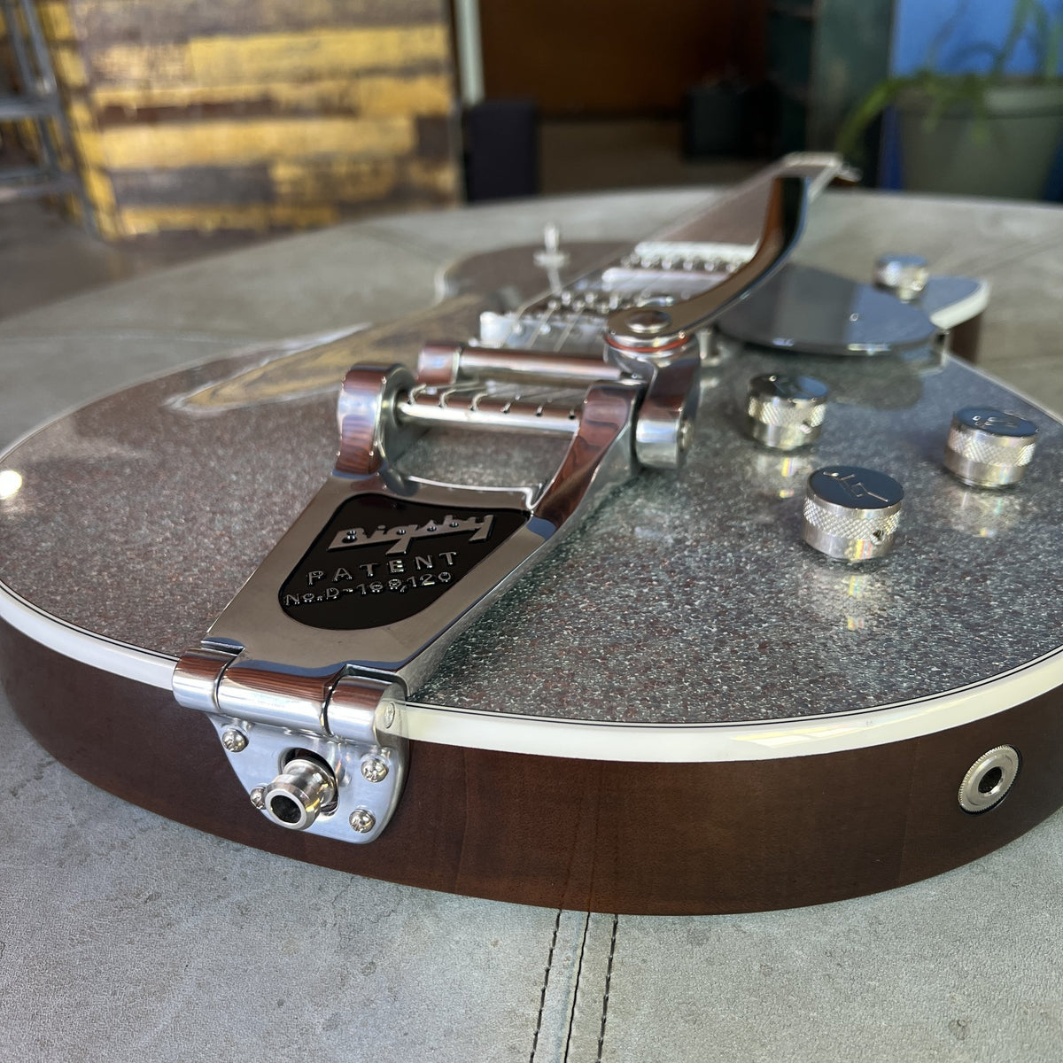 Gretsch G6129T Players Edition Sparkle Jet