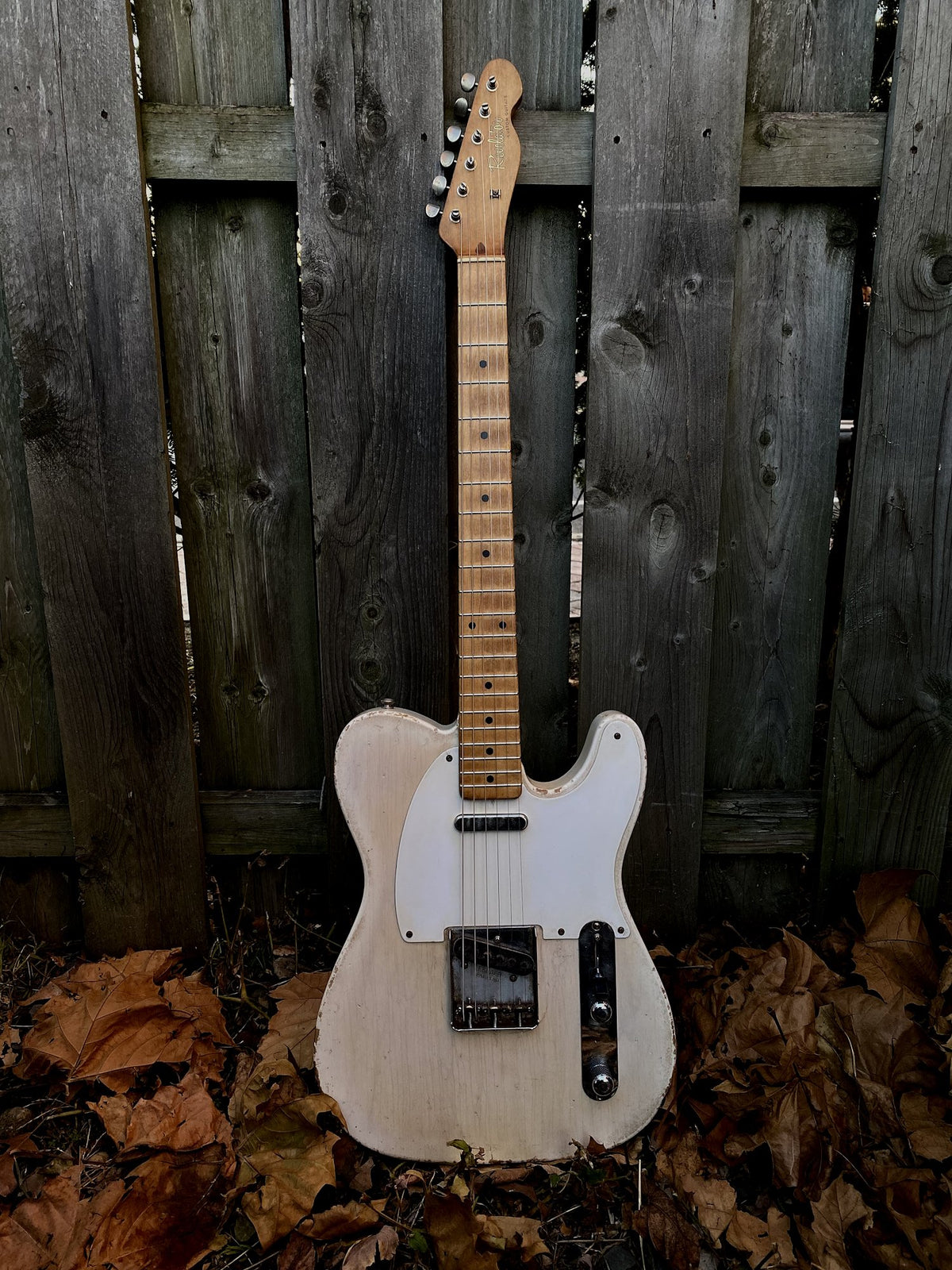 Revelator Guitars - RetroSonic T-Style - White Guard - #63631