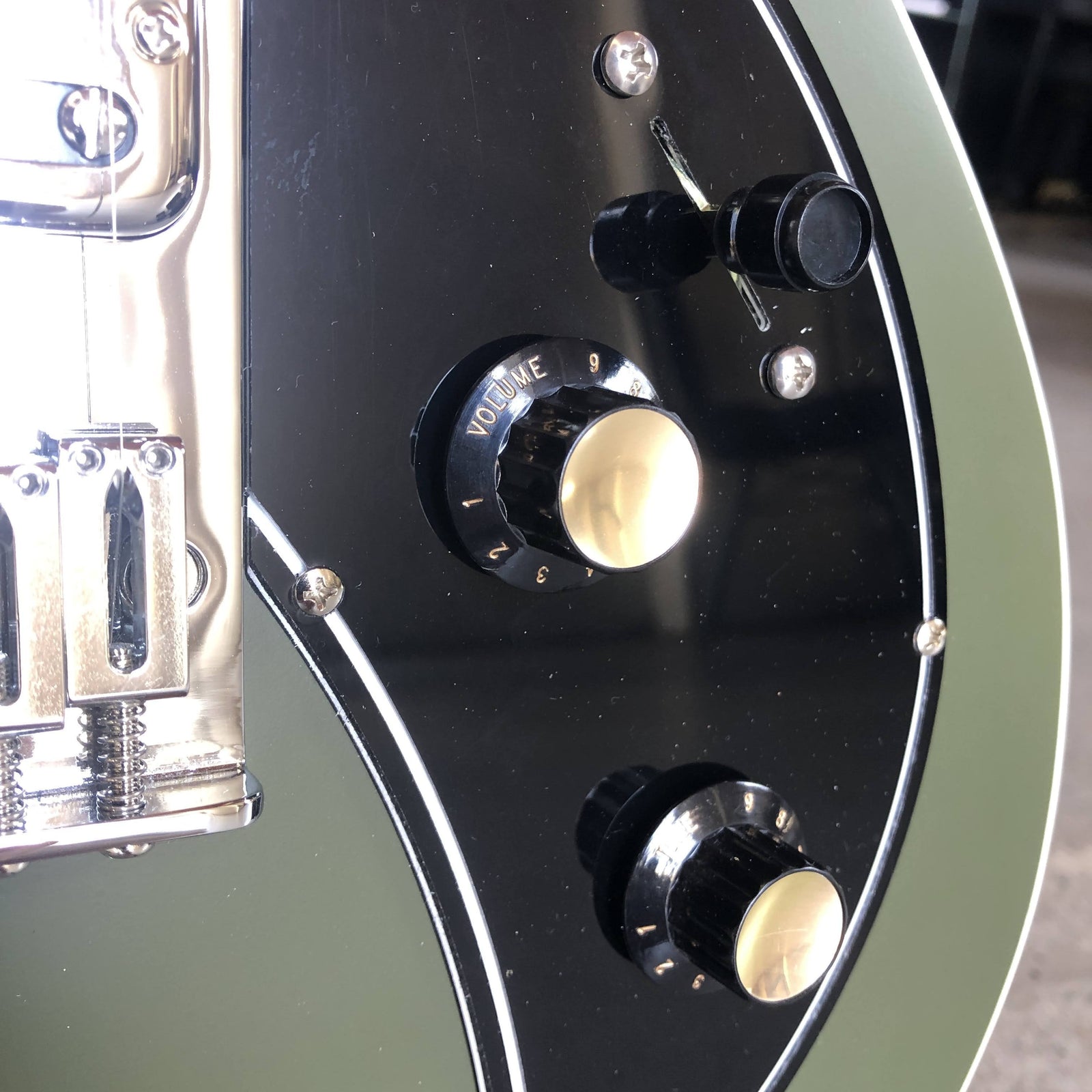 Kauer Guitars Korona - Satin Olive Green - #104