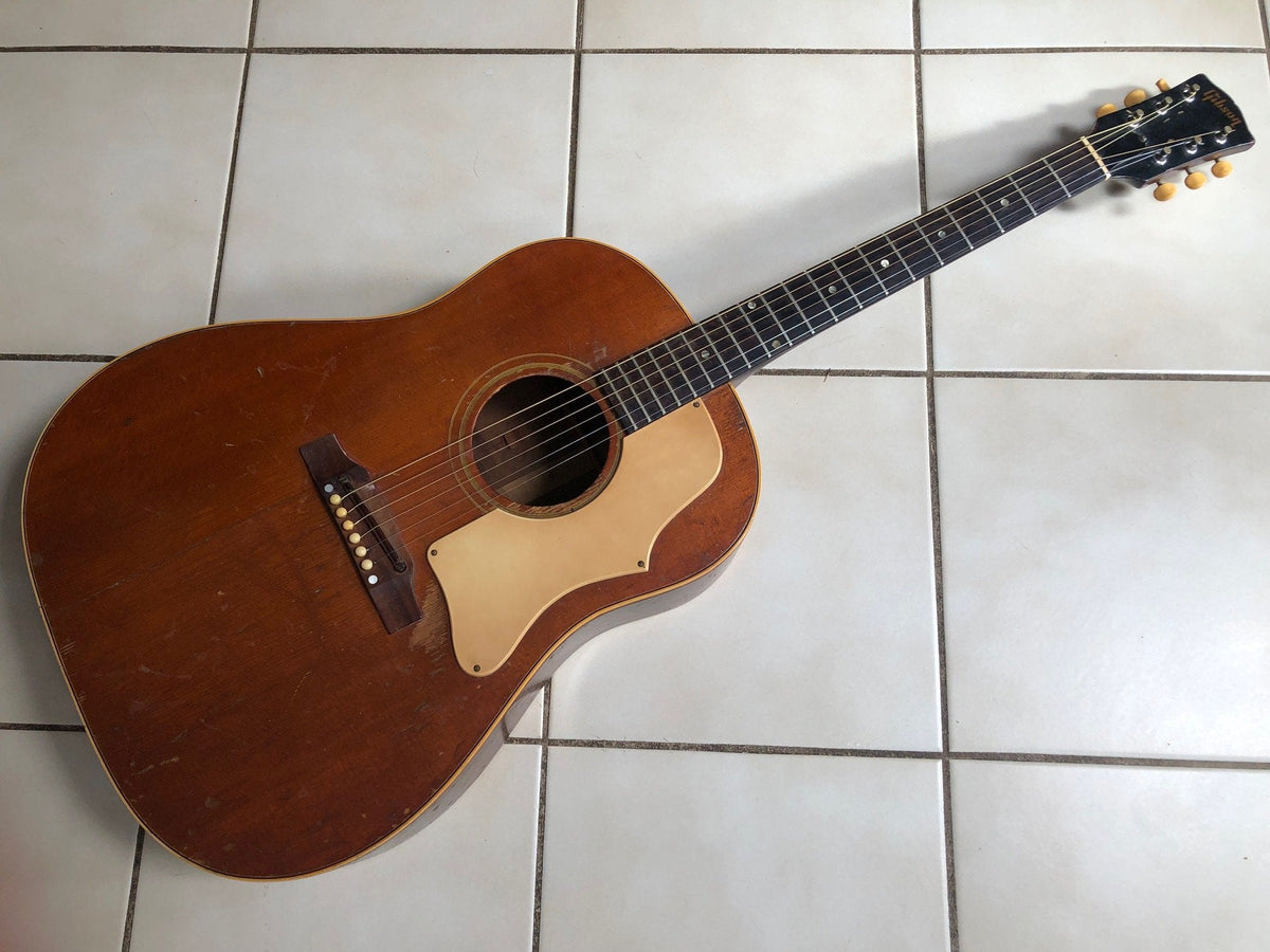 Vintage 1968 Gibson J-45 Acoustic Guitar - Cherry Red