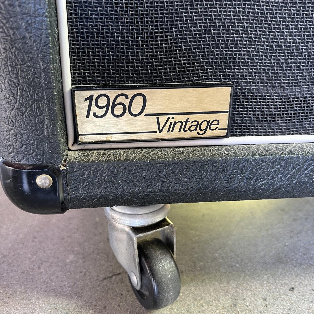 Marshall JCM 2000 DSL 100 Head & 1960AV 4x12 Cabinet