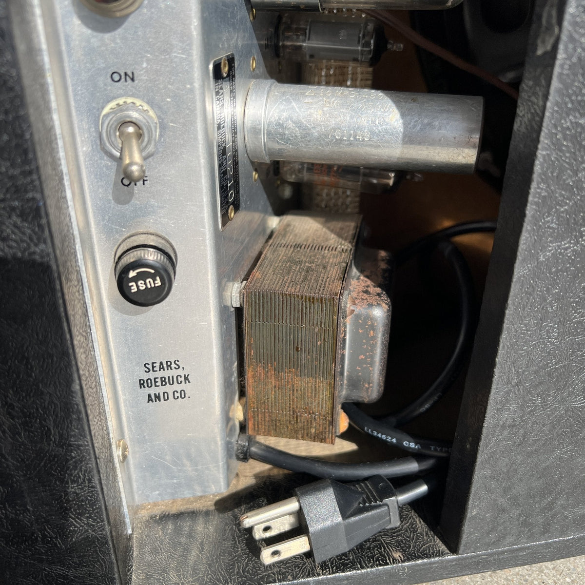 1961 Silvertone 1472 10W Guitar Amplifier