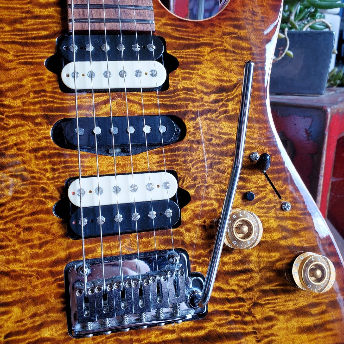 Suhr Guthrie Govan - Light Bengal Burst - 2009