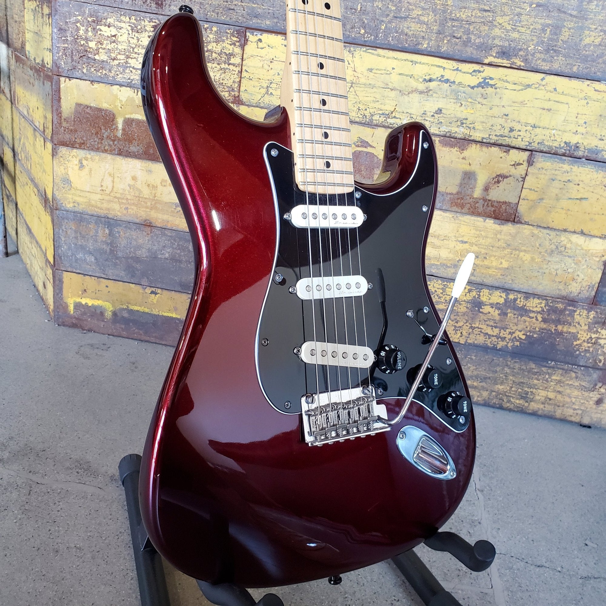 2014 Fender American Standard Stratocaster - Bordeaux Metallic