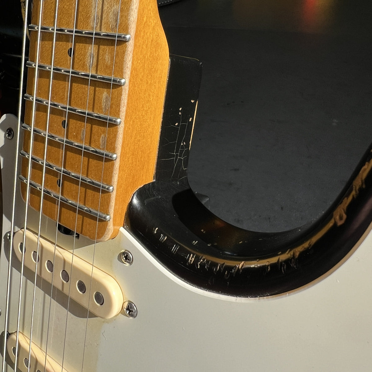 Shabat Guitars Lynx SSS - 2-Tone Sunburst