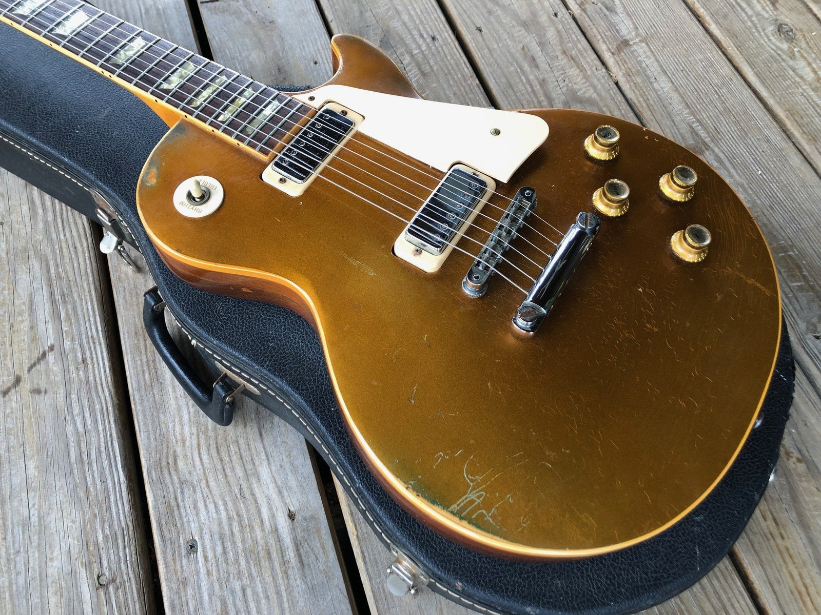 Vintage 1975 Gibson Les Paul Deluxe Goldtop Guitar