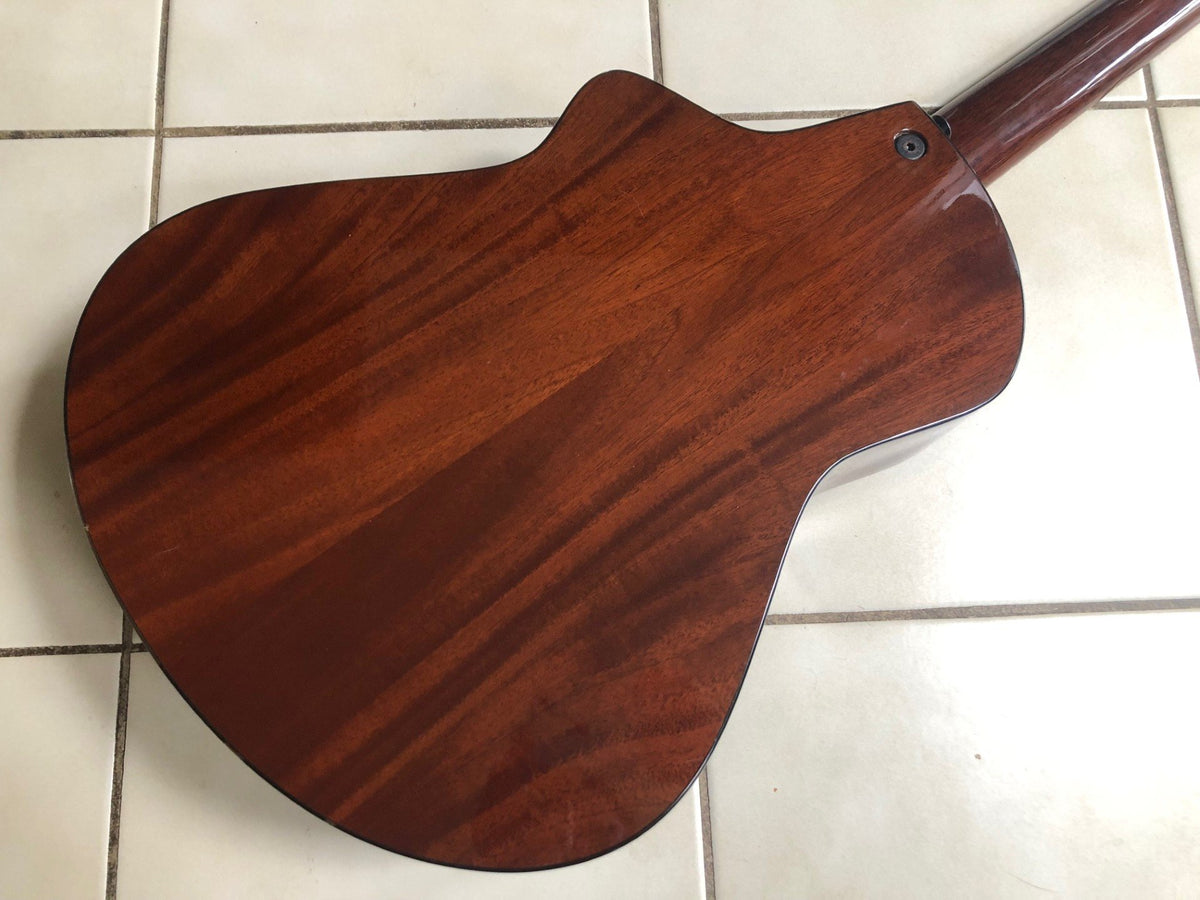 Veillette Gryphon 12-String Acoustic Guitar and Case
