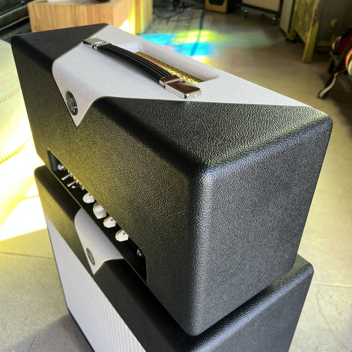 Divided by 13 JRT 9/15 Head - Black Bronco Tolex / Cream V