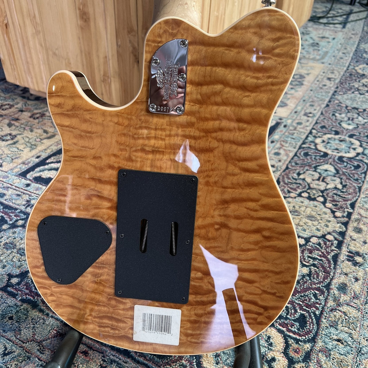 Ernie Ball Family Reserve Music Man Axis Double Trouble - Quilted Translucent Gold