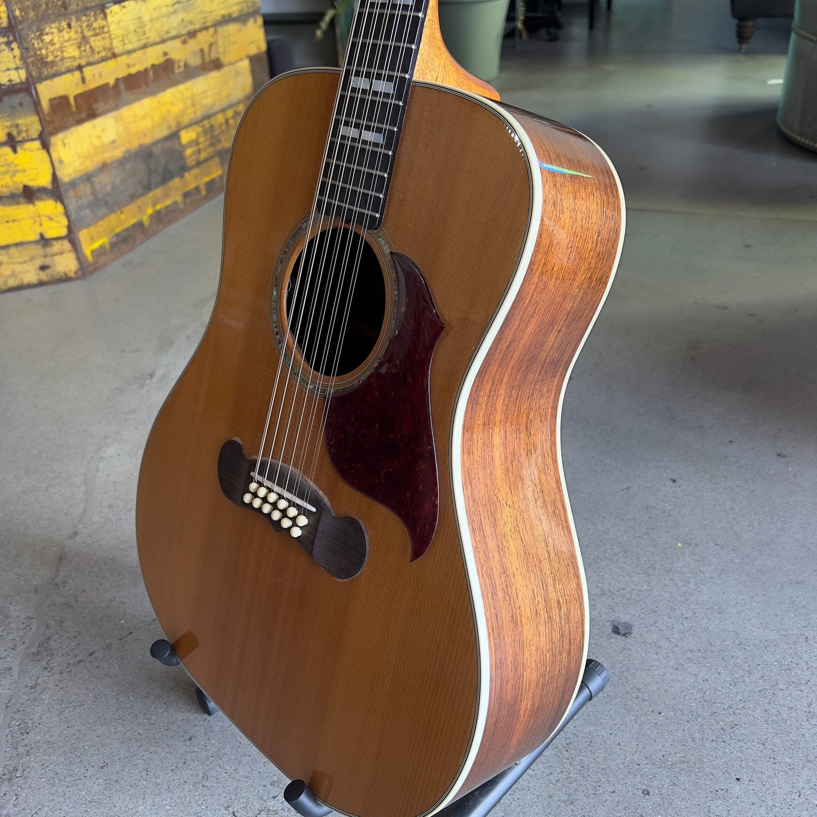 2007 Gibson Songwriter Deluxe 12 String Acoustic / Electric Guitar