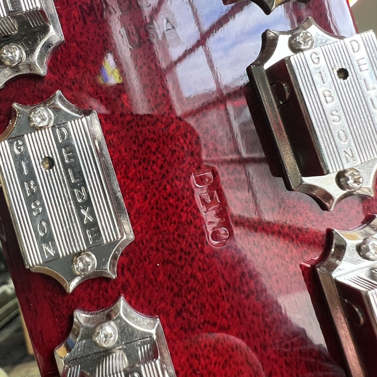 2022 Les Paul Deluxe 70s - Transparent Wine Red