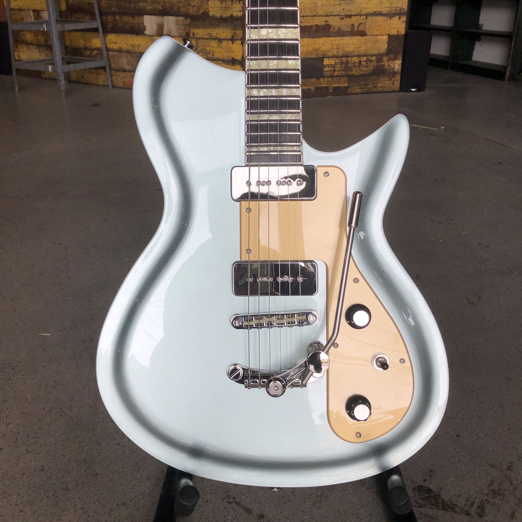 Rivolta Guitars Combinata XVII LTD - Ice Blue Metallic
