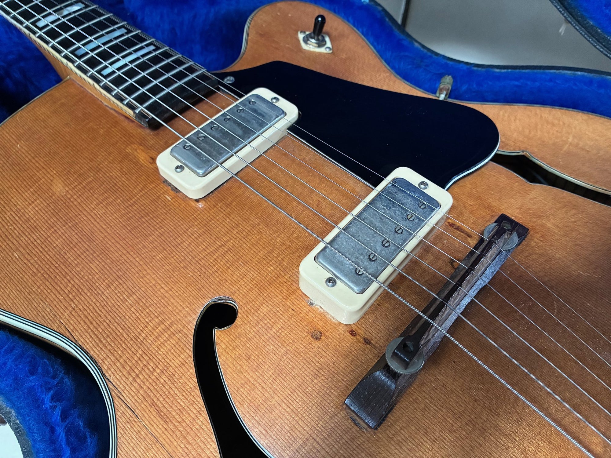 Vintage 1962 Guild A-500 Archtop Acoustic Guitar X-500
