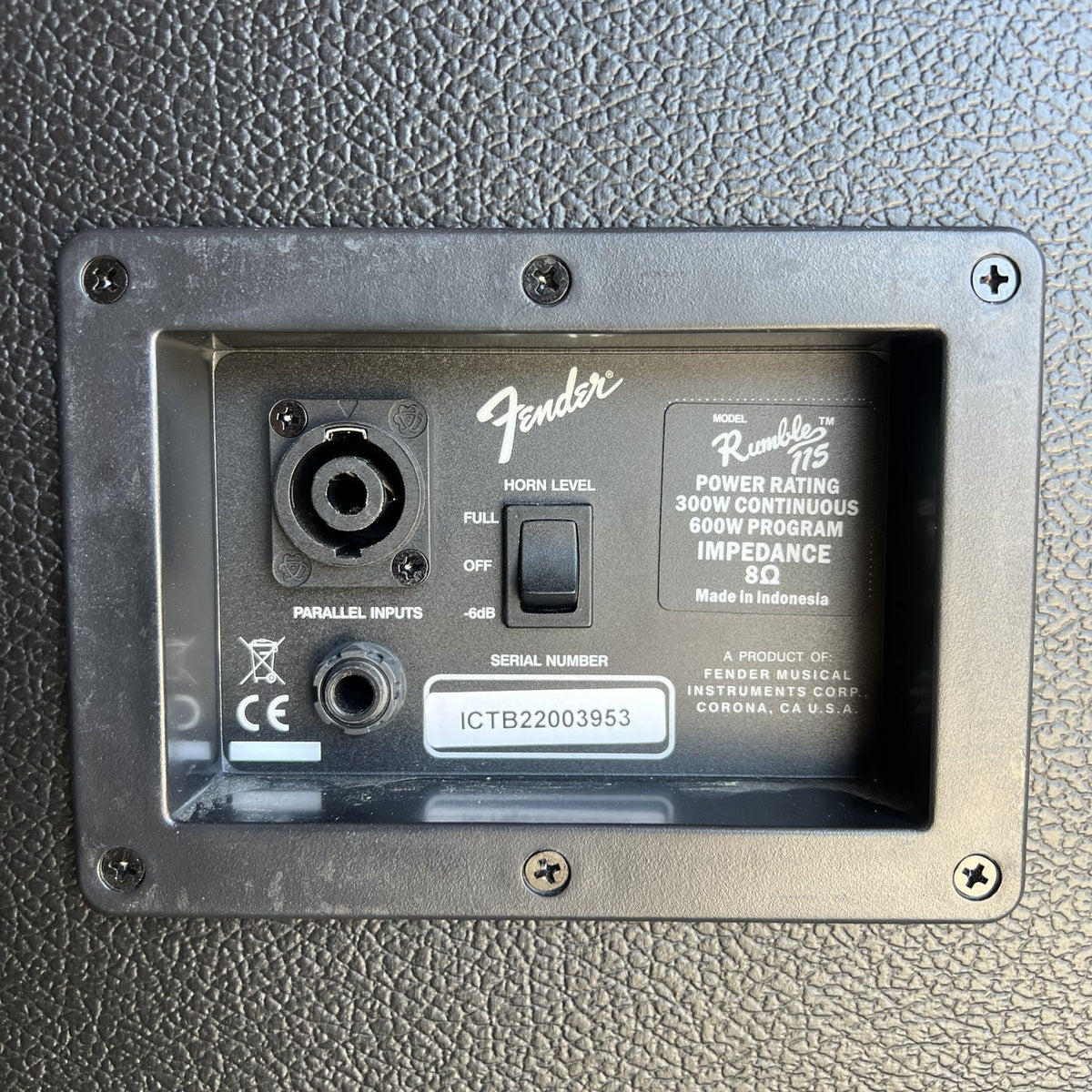 Fender Rumble 115 V3 600-Watt 1x15" Bass Speaker Cabinet