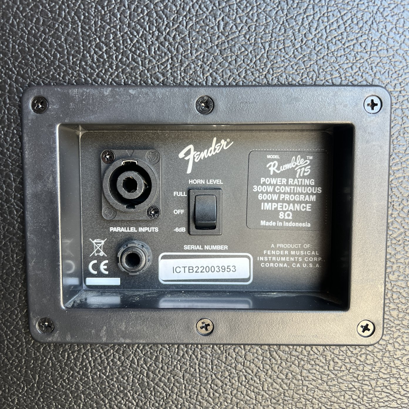 Fender Rumble 115 V3 600-Watt 1x15" Bass Speaker Cabinet