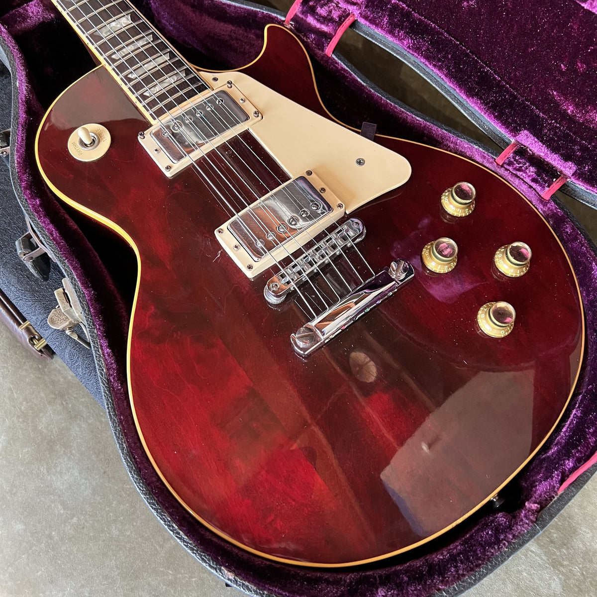 Vintage Gibson Les Paul Standard - 1976 / 1977 - Wine Red