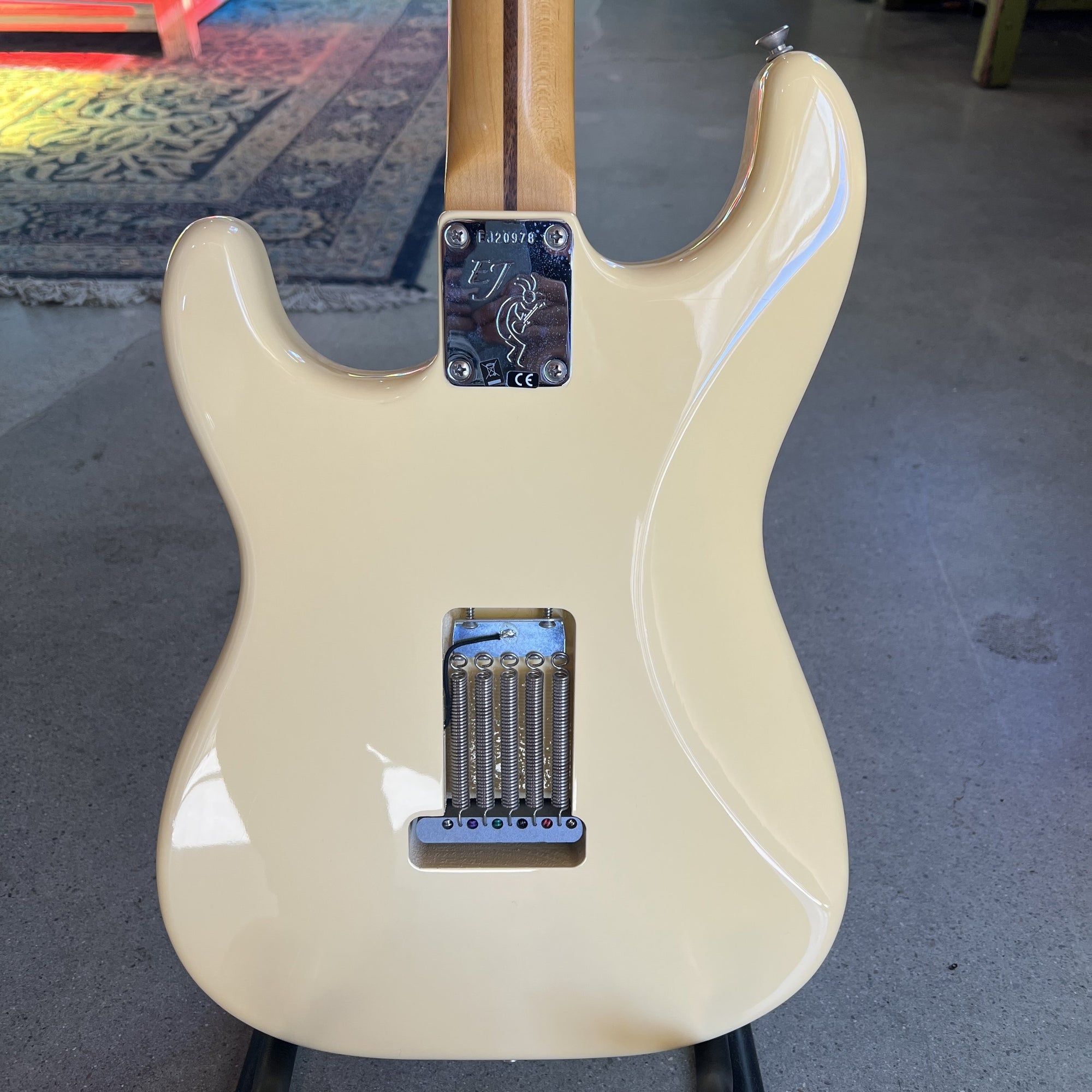 2018 Fender Eric Johnson Signature Stratocaster Thinline - Vintage White