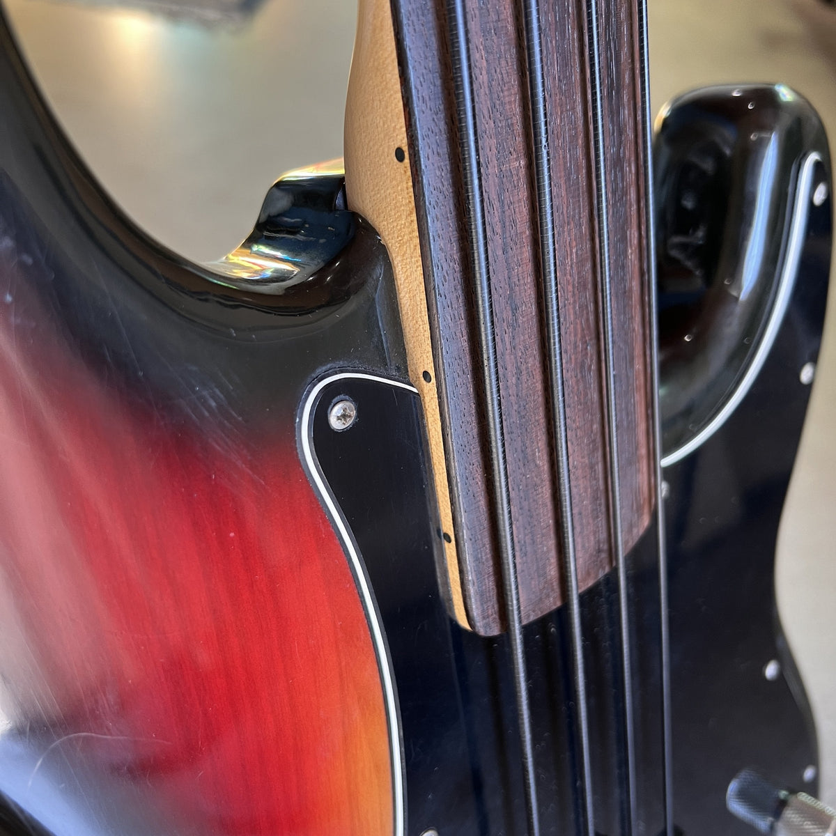 Vintage 1977 Fender Precision Fretless Bass