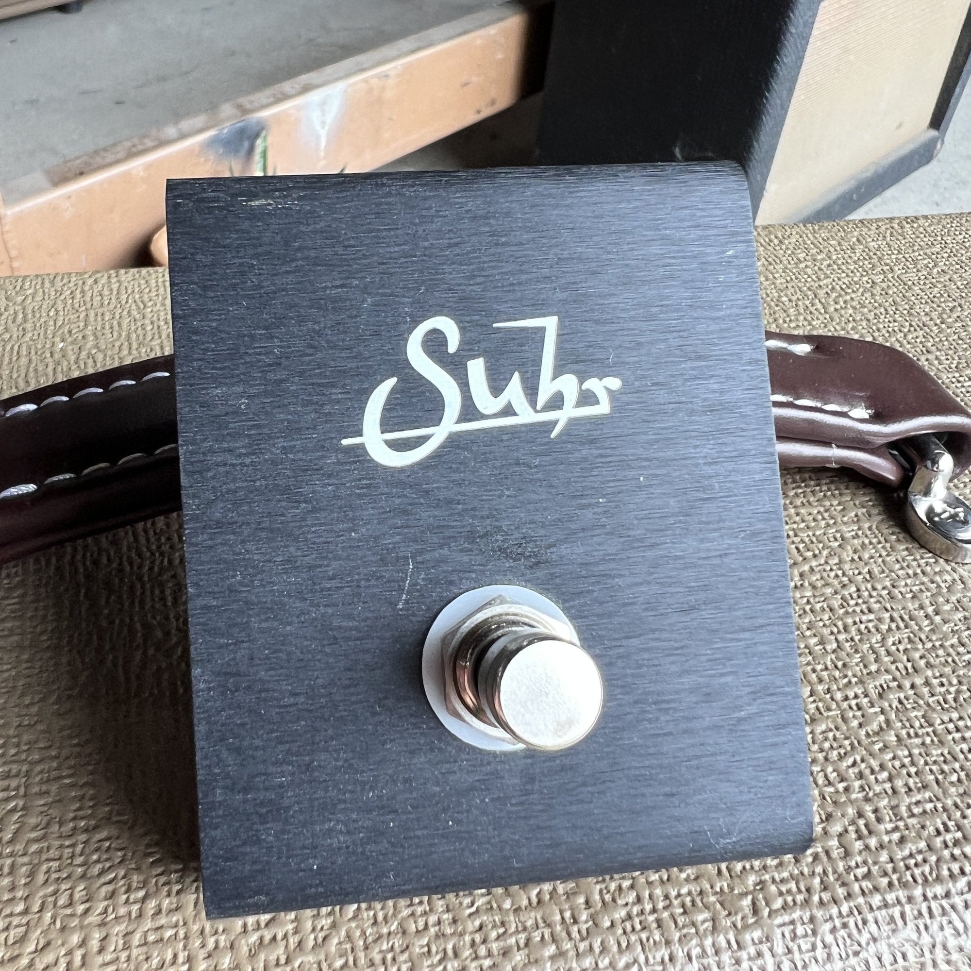 Suhr Hombre 2-Channel 18-Watt 1x12" Guitar Combo