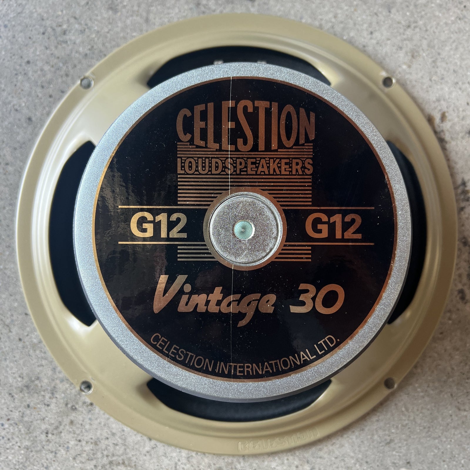 Celestion Vintage 30 (G12) 12" Guitar Speaker – 16 Ohm (Model T3904A) – Excellent Condition