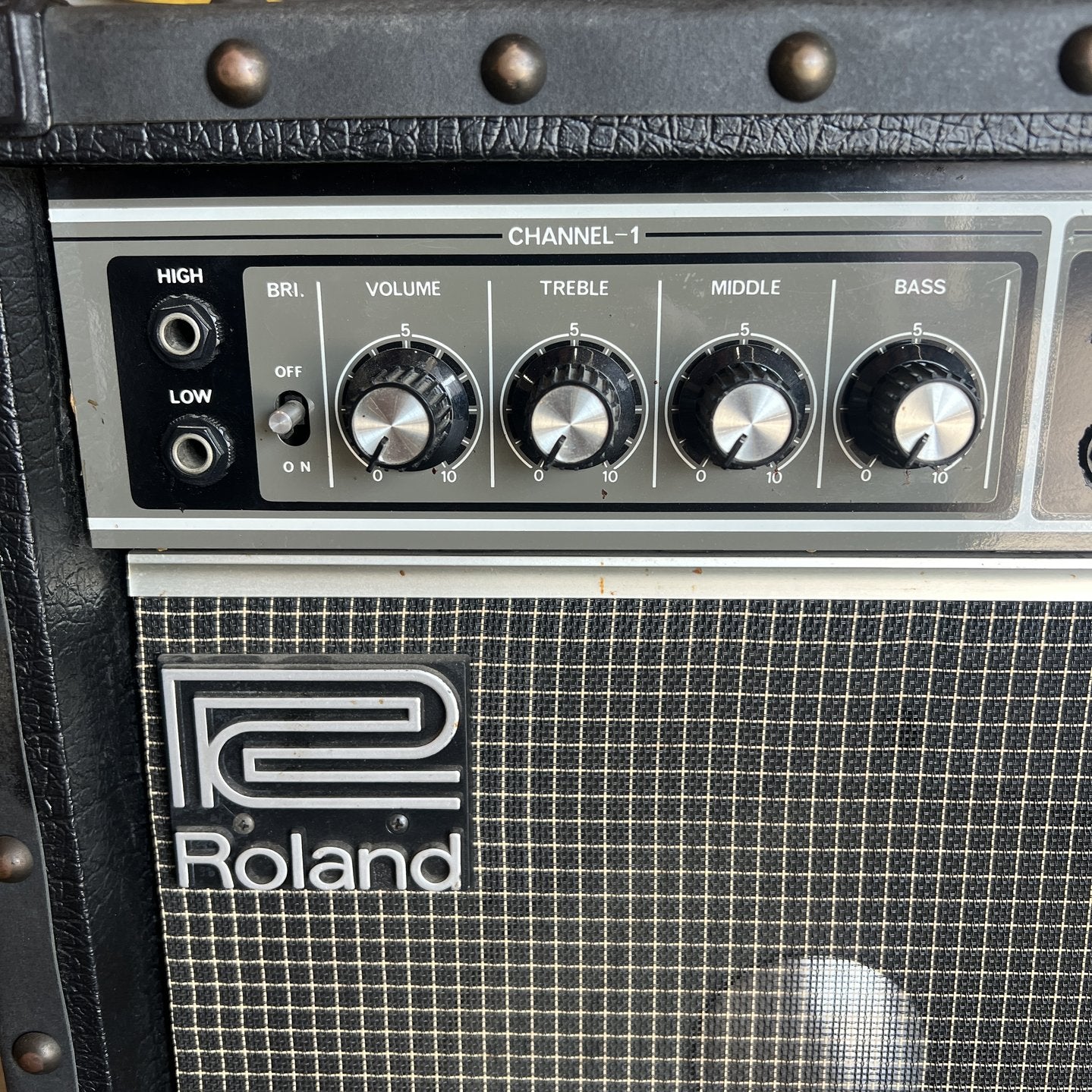 Roland JC-120 Jazz Chorus 2-Channel 120-Watt 2x12" Guitar Combo