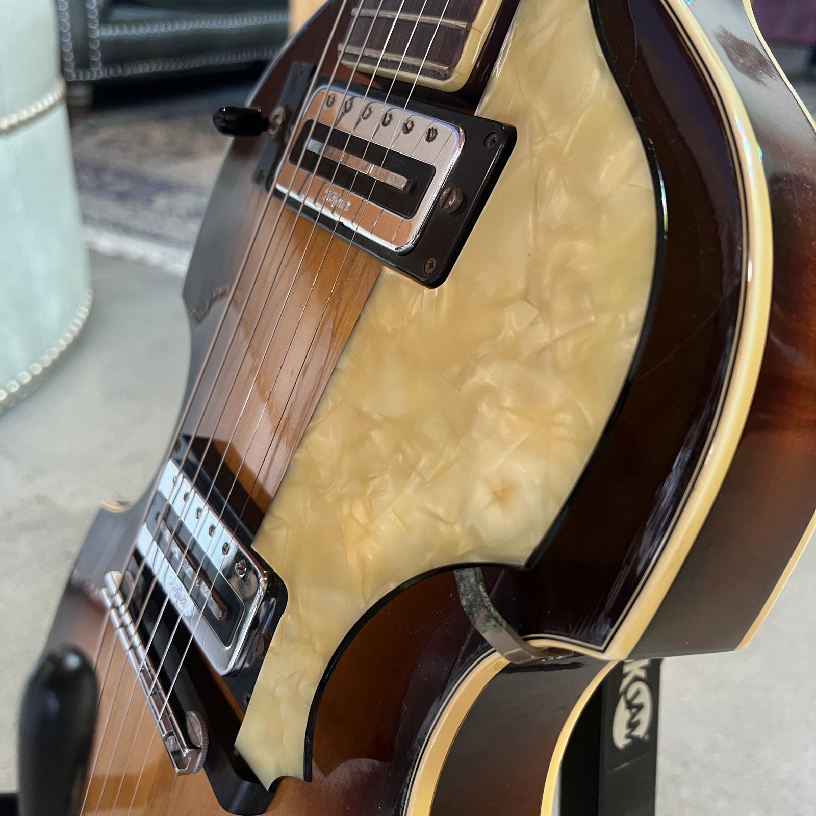 Hofner 459 Violin Guitar - Mid-60s - Sunburst