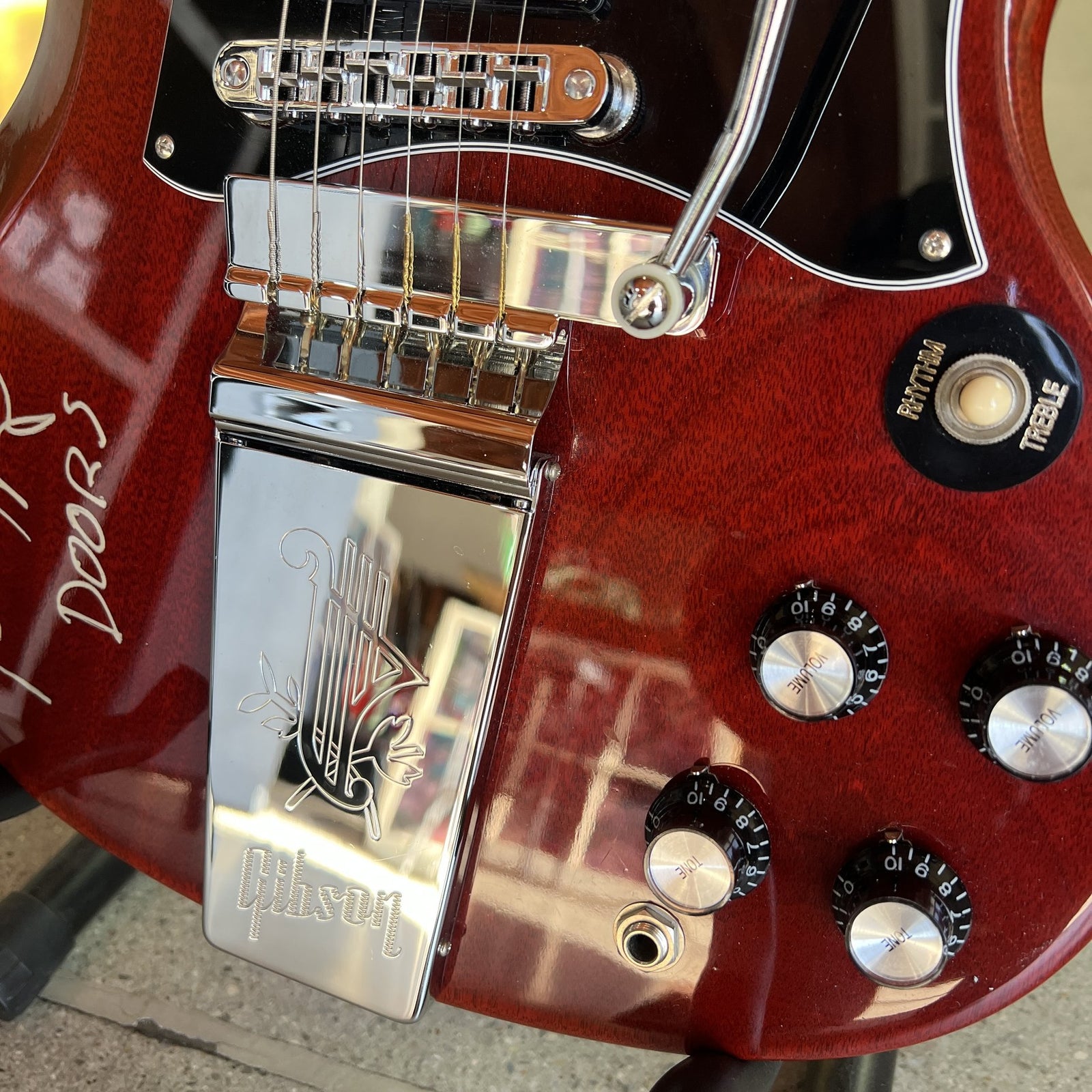 Robby Kreiger Owned Gibson 50th Anniversary SG Robby Krieger Signature (2012) – The Doors, Maestro Vibrola