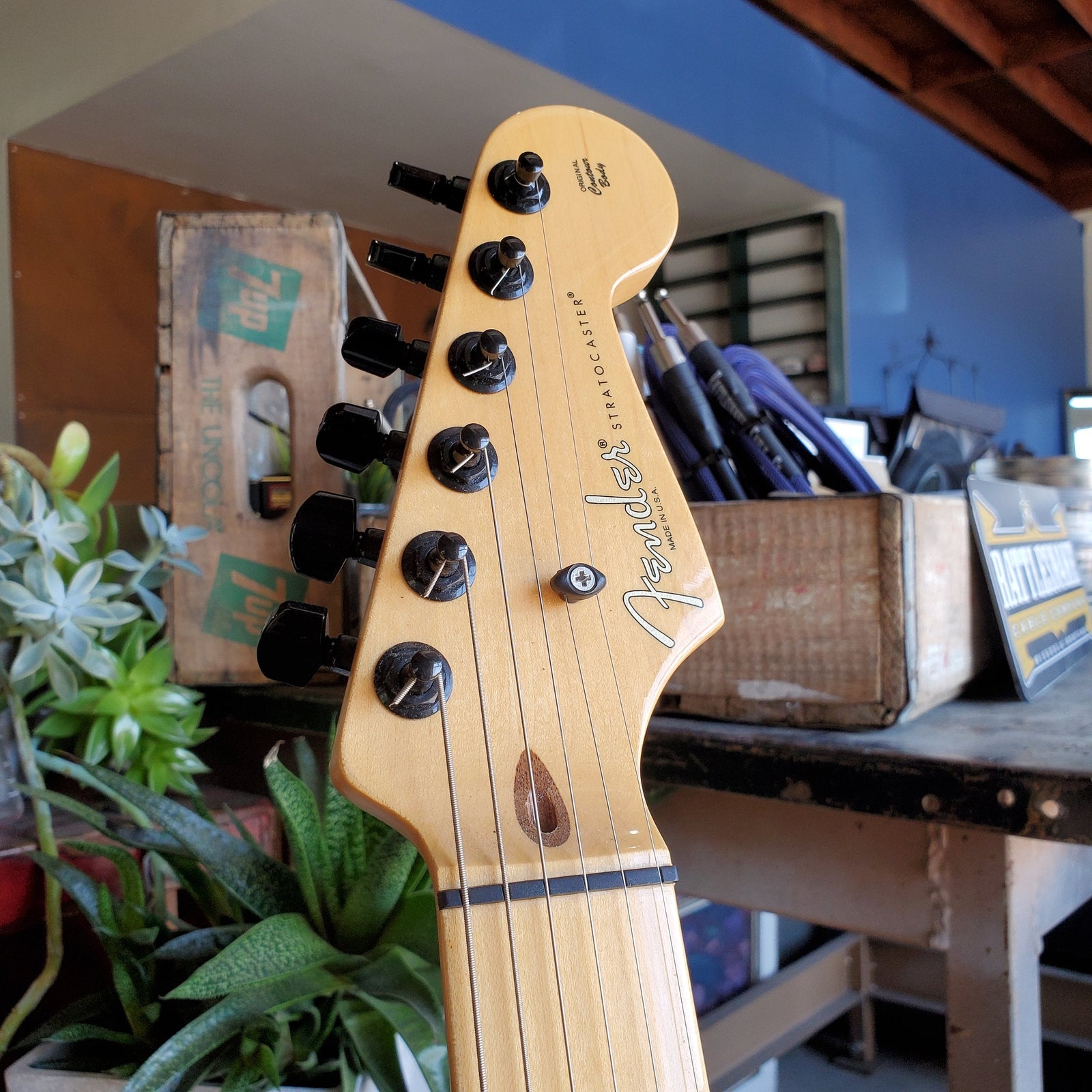 2014 Fender American Standard Stratocaster - Bordeaux Metallic