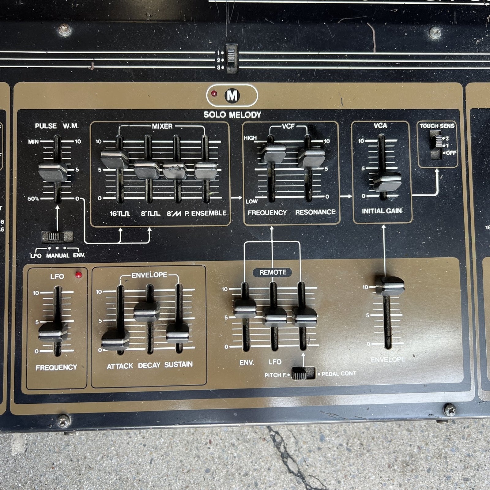 Roland GR-500 Guitar Synthesizer & Controller