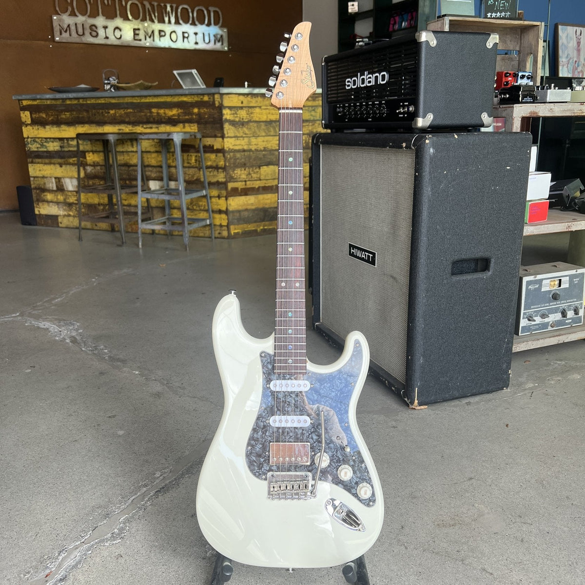 Suhr Classic S HSS - 2022 - Olympic White