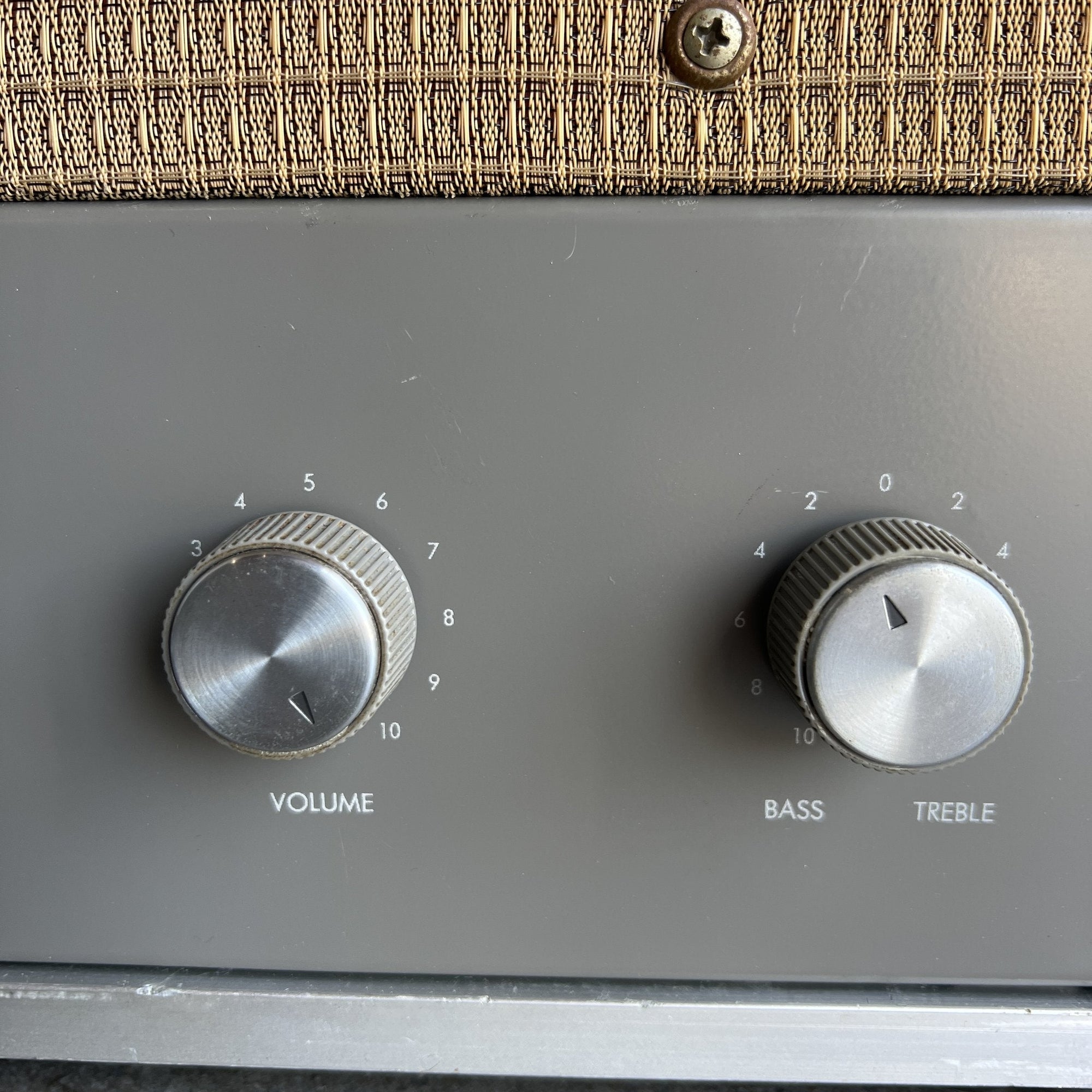 Ampex Stereo 2010 Vintage Suitcase Style Tube Amplifier