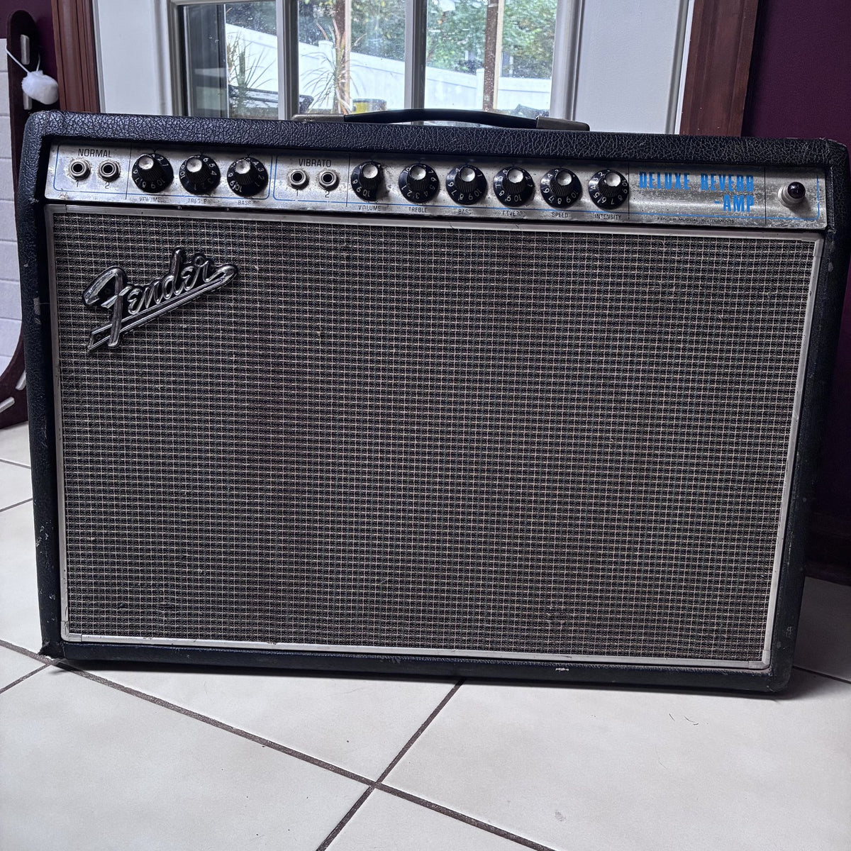 Vintage 1967 Fender Deluxe Reverb Guitar Amplifier