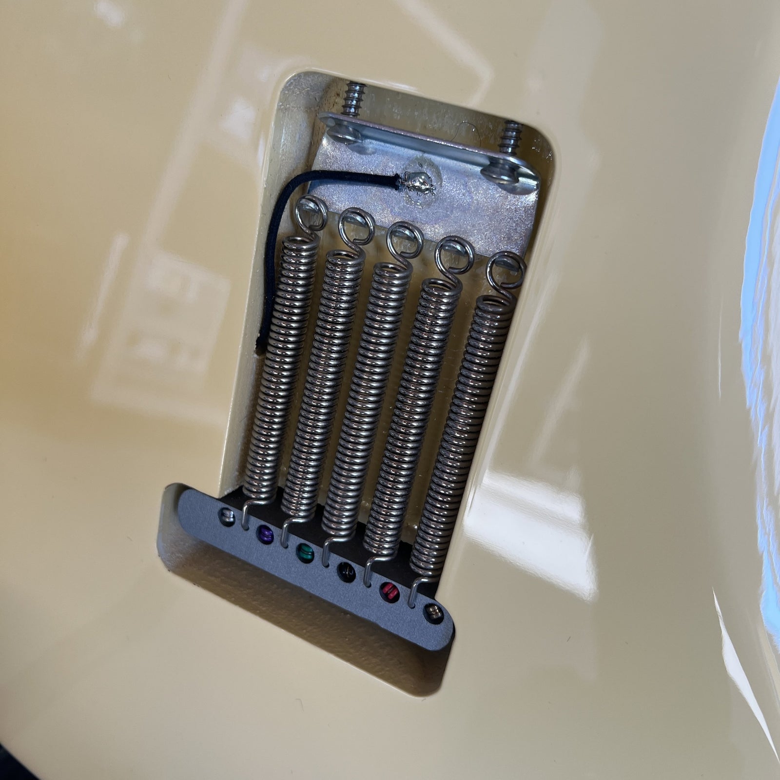 2018 Fender Eric Johnson Signature Stratocaster Thinline - Vintage White