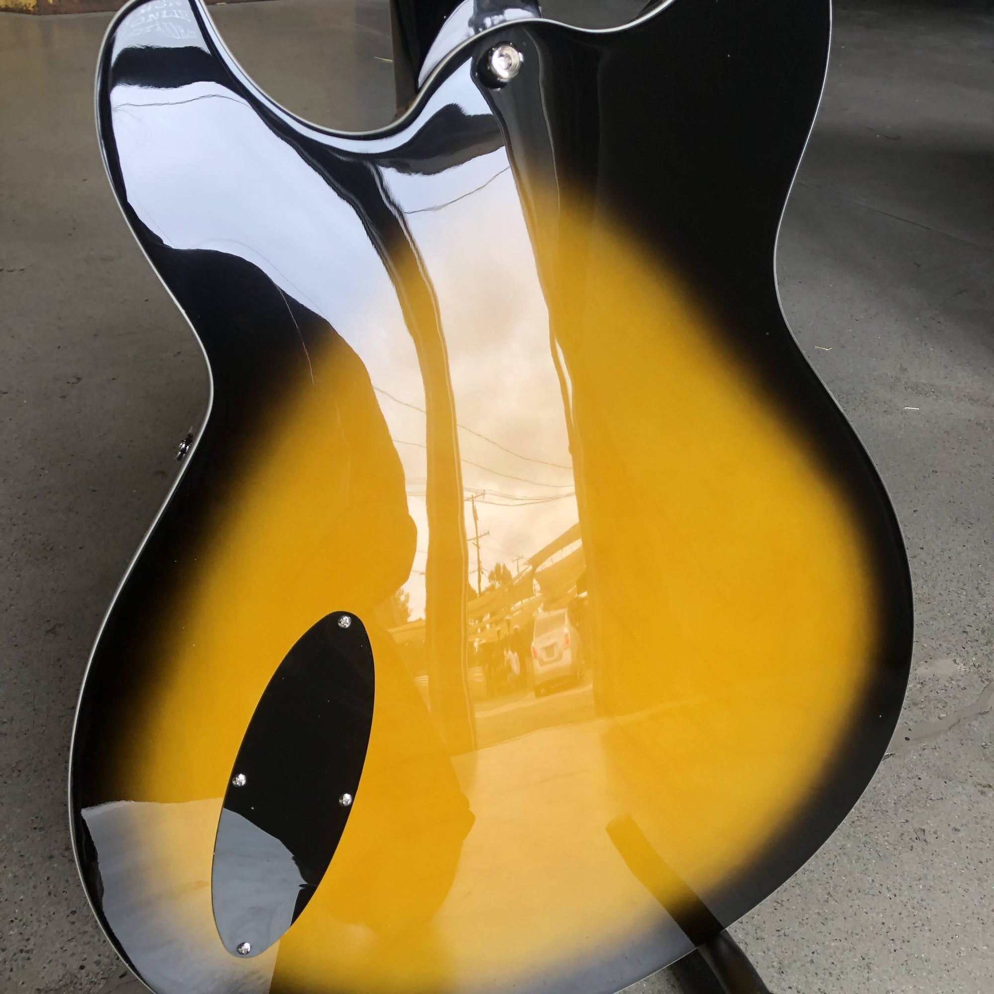 Rivolta Guitars Regata VII - Camino Burst