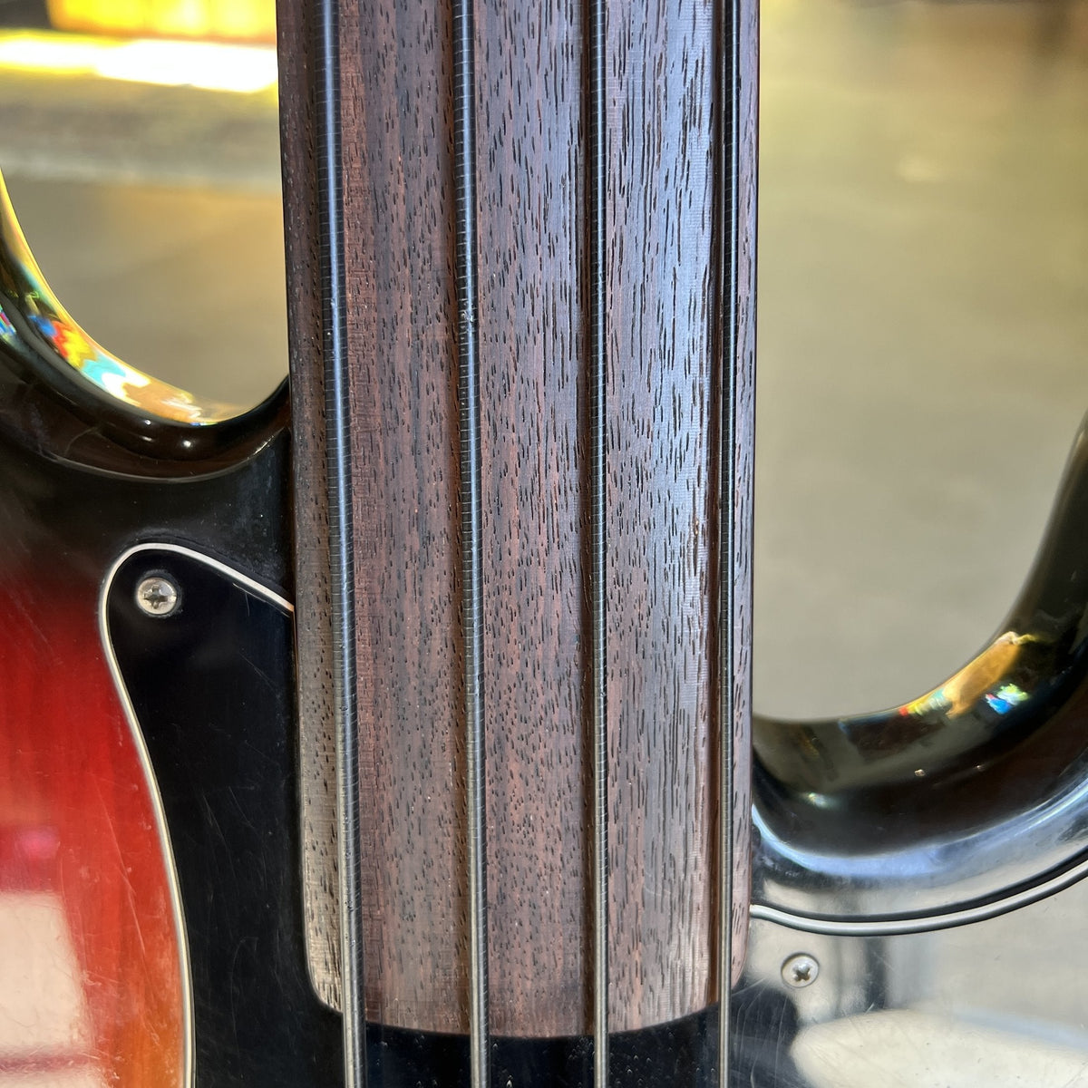 Vintage 1977 Fender Precision Fretless Bass