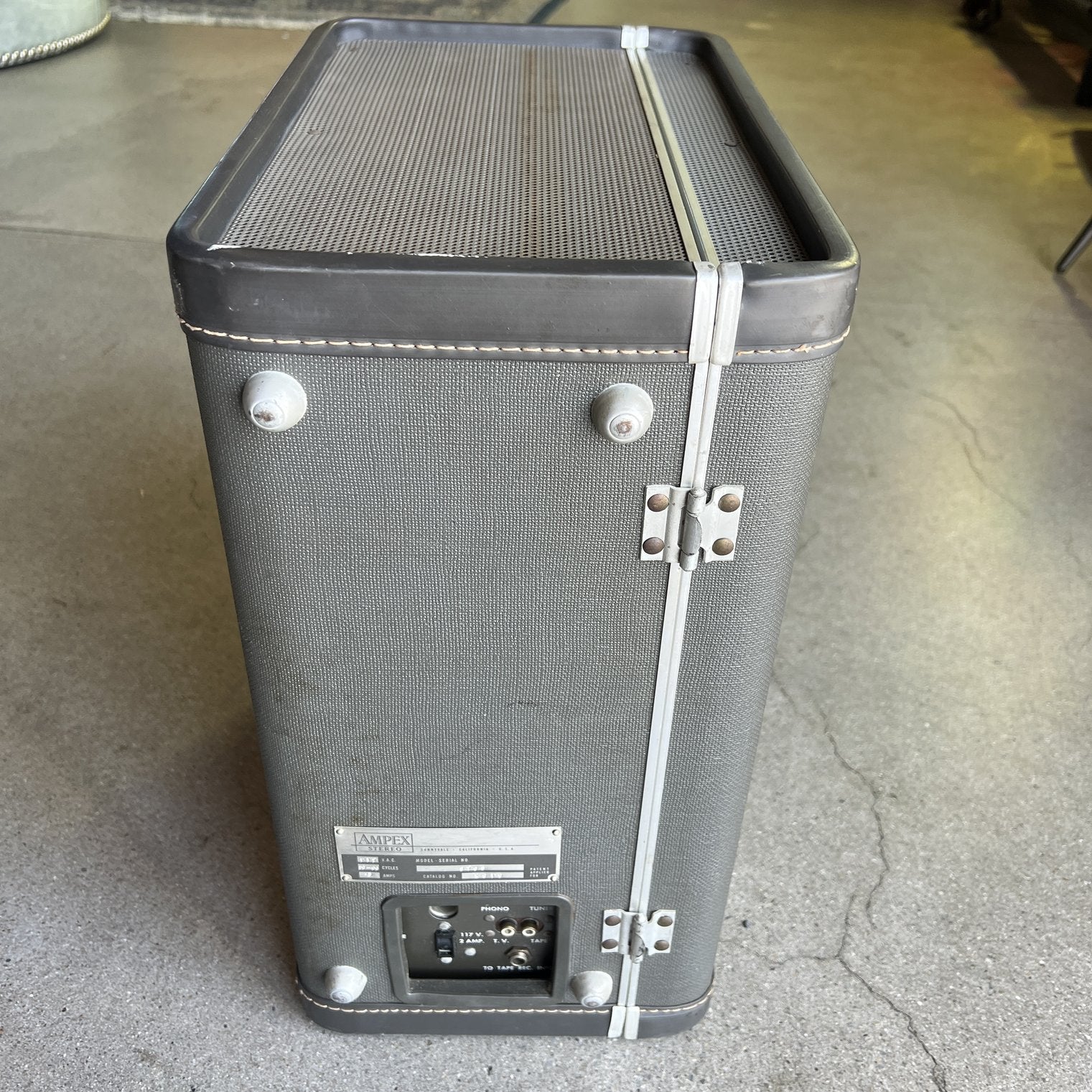 Ampex Stereo 2010 Vintage Suitcase Style Tube Amplifier