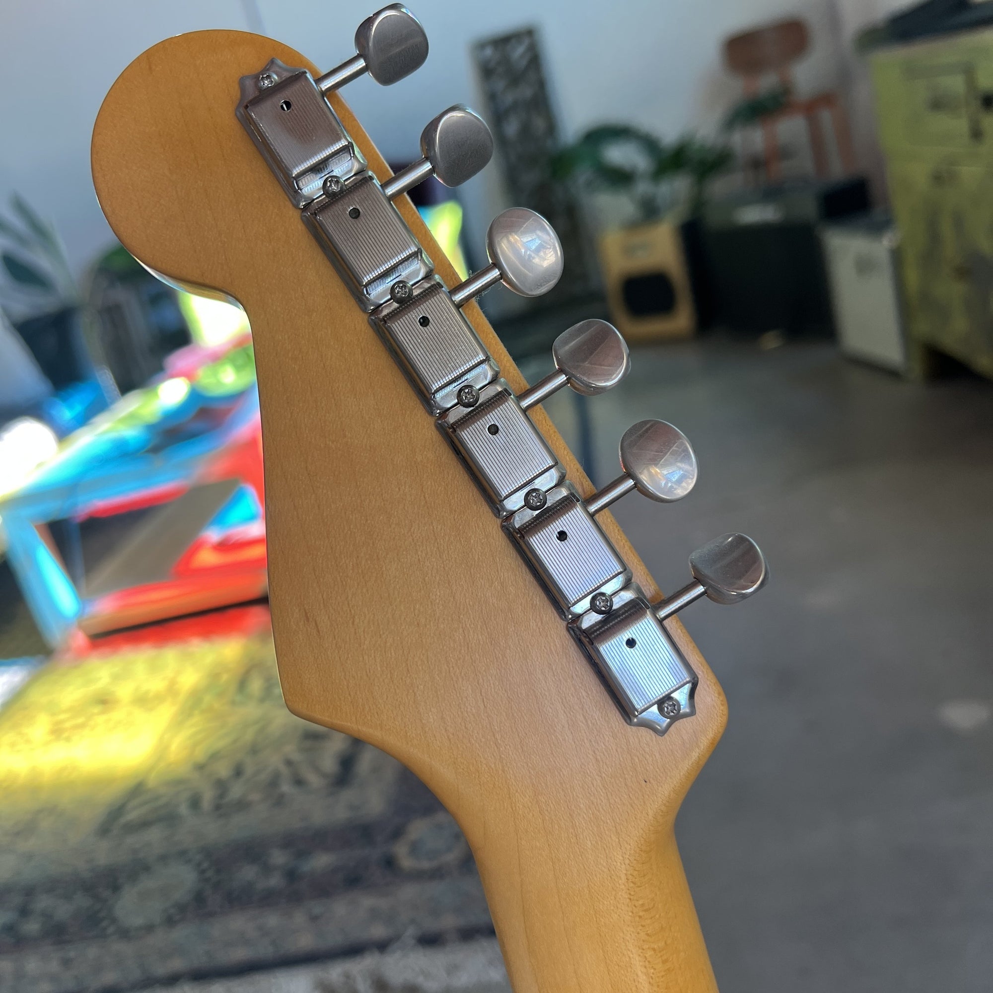 2018 Fender Eric Johnson Signature Stratocaster Thinline - Vintage White