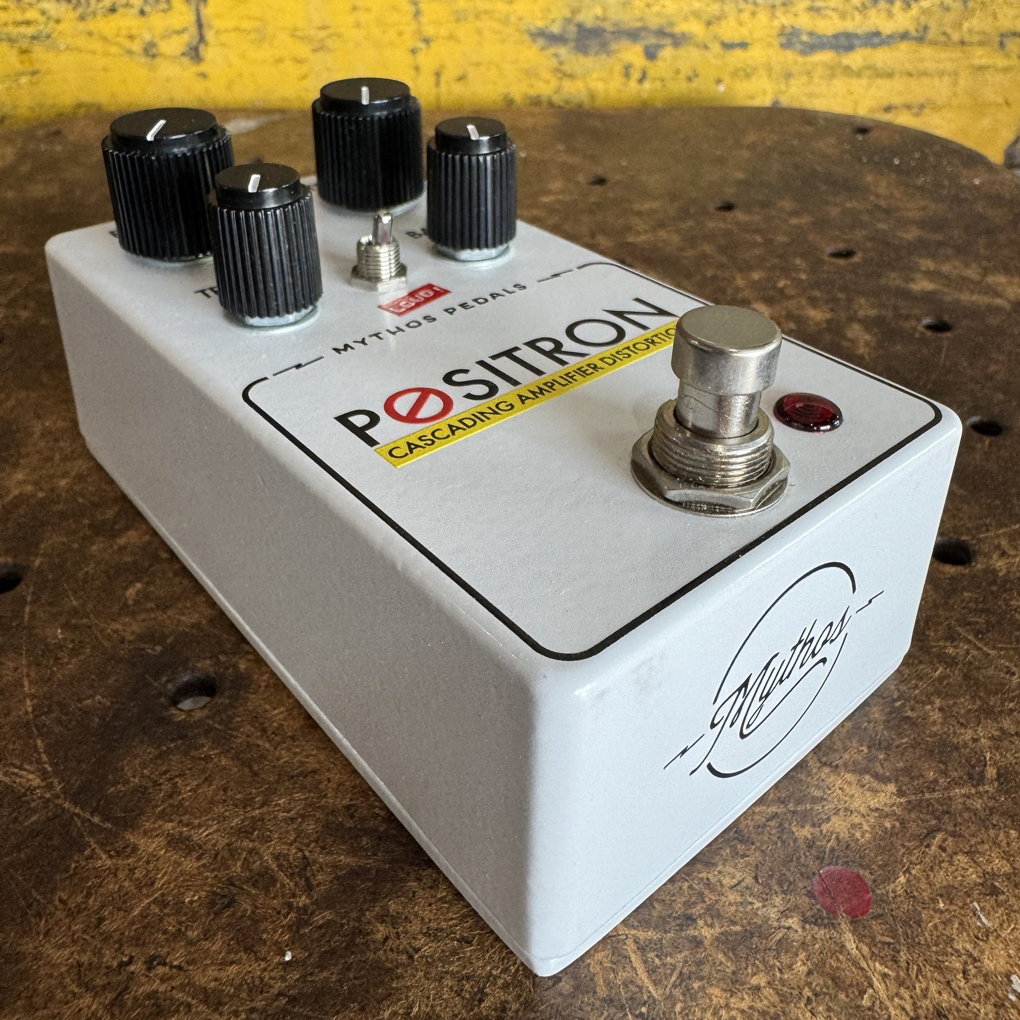 Mythos Pedals Positron