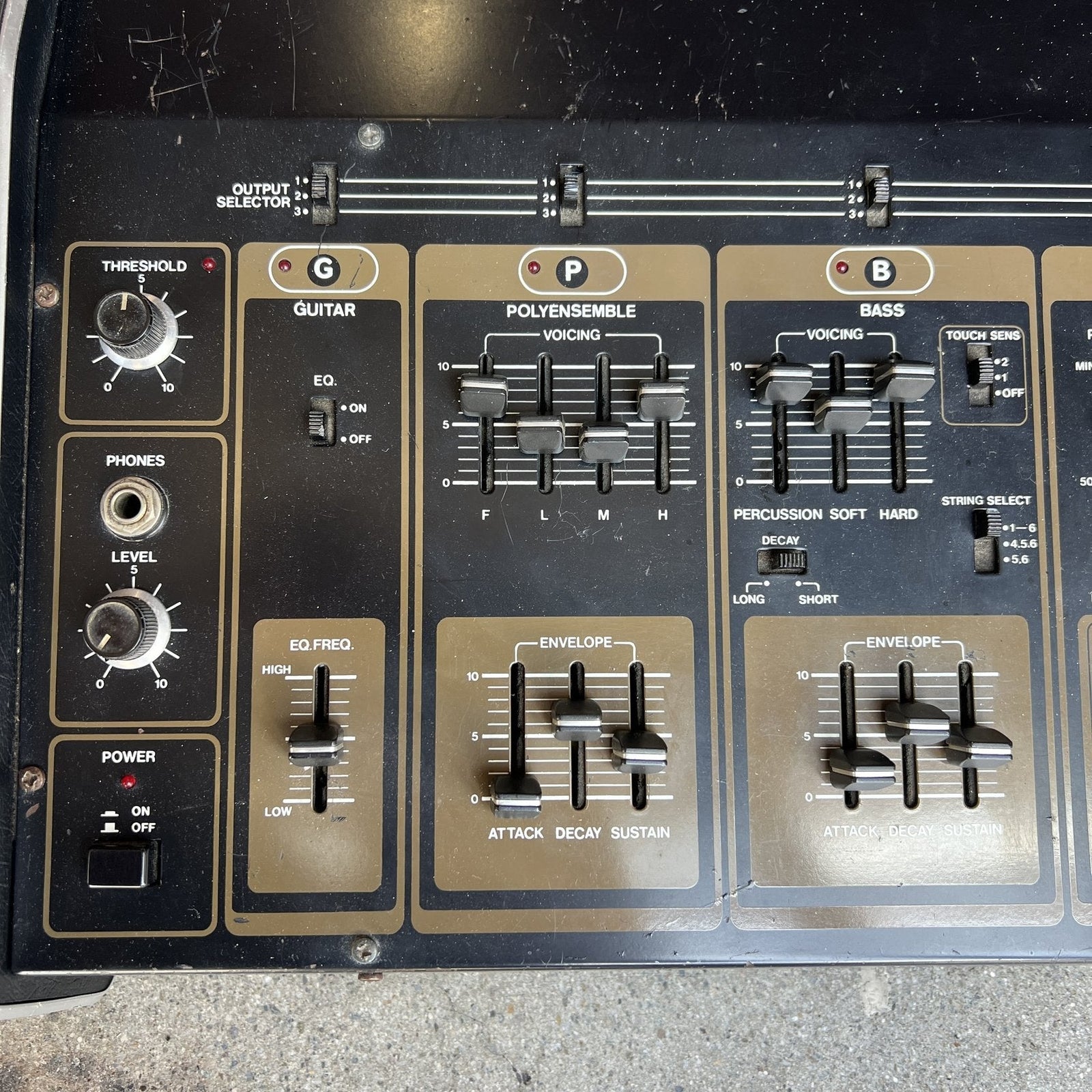 Roland GR-500 Guitar Synthesizer & Controller