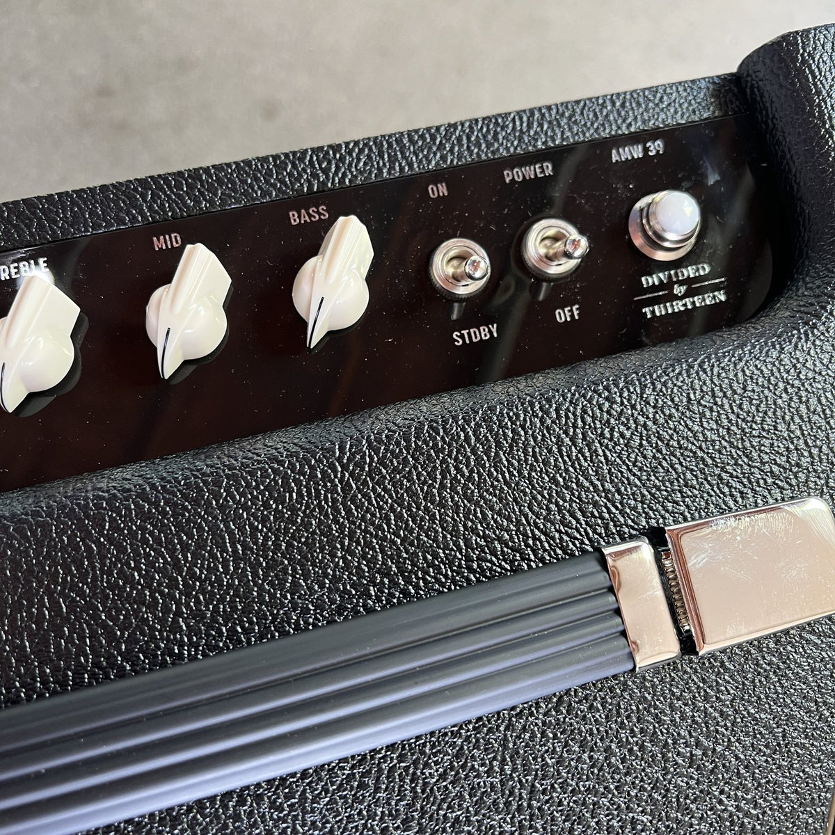 Divided by 13 AMW 39 Combo - Black Bronco Tolex / Black V