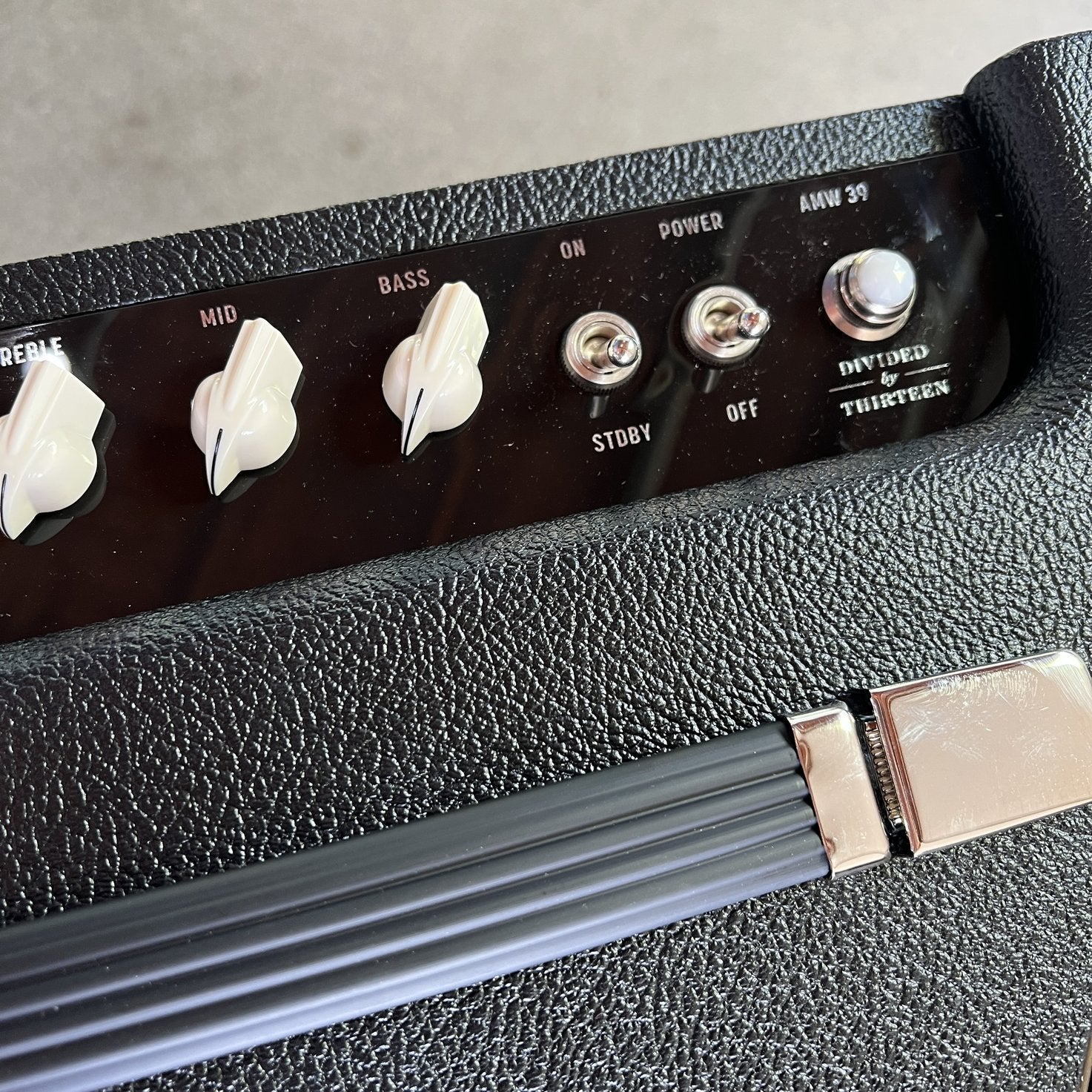 Divided by 13 AMW 39 Combo - Black Bronco Tolex / Black V