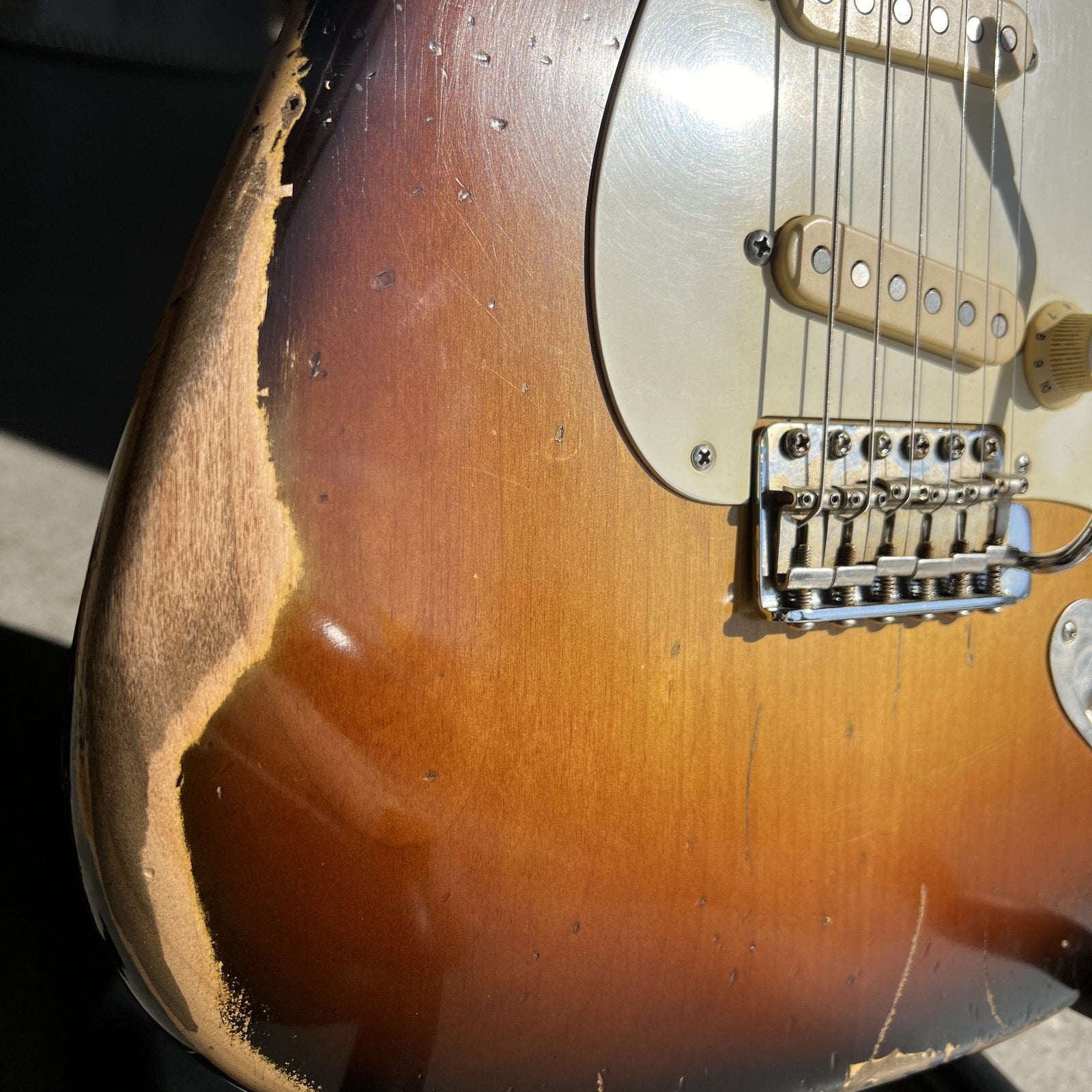 Shabat Guitars Lynx SSS - 2-Tone Sunburst