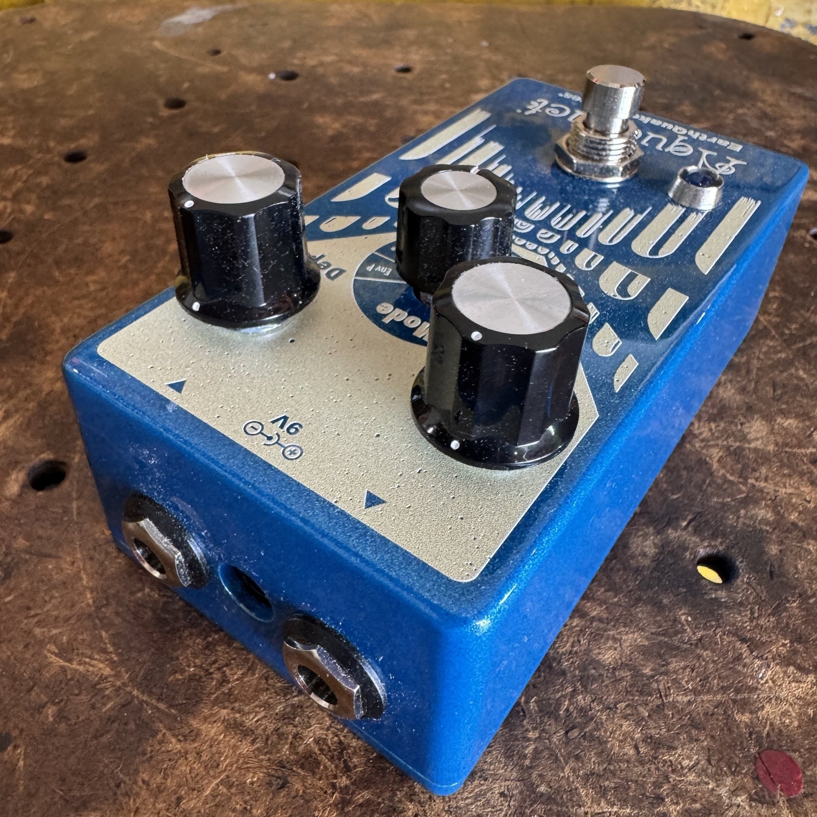 EarthQuaker Devices Aqueduct Vibrato