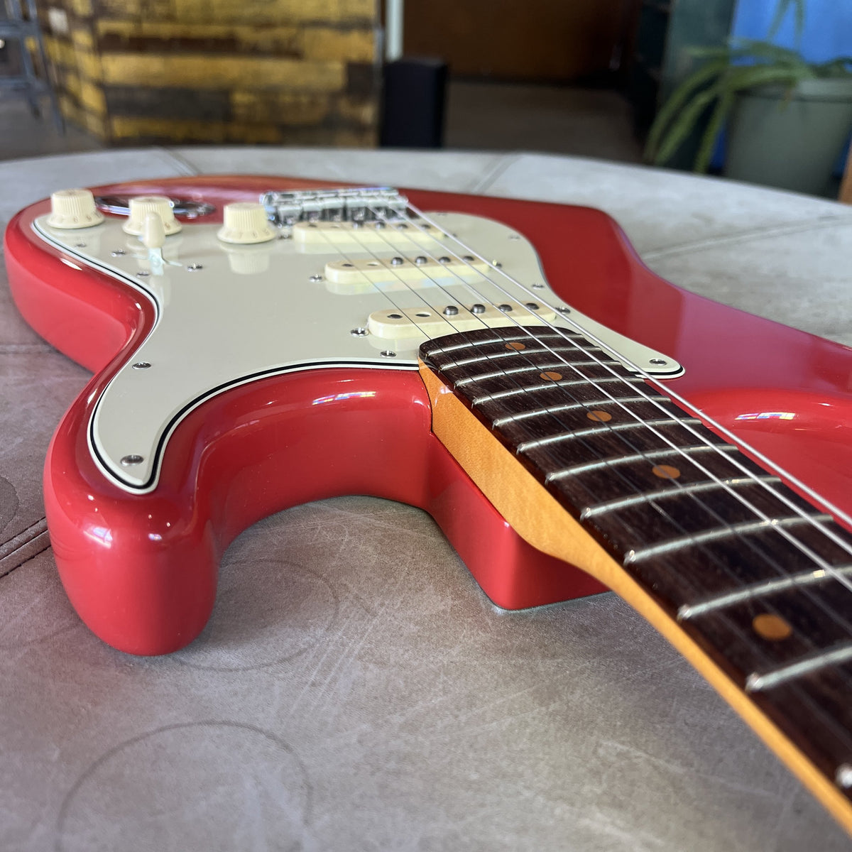 Fender American Vintage II 1961 Stratocaster - Fiesta Red (Used, Excellent)